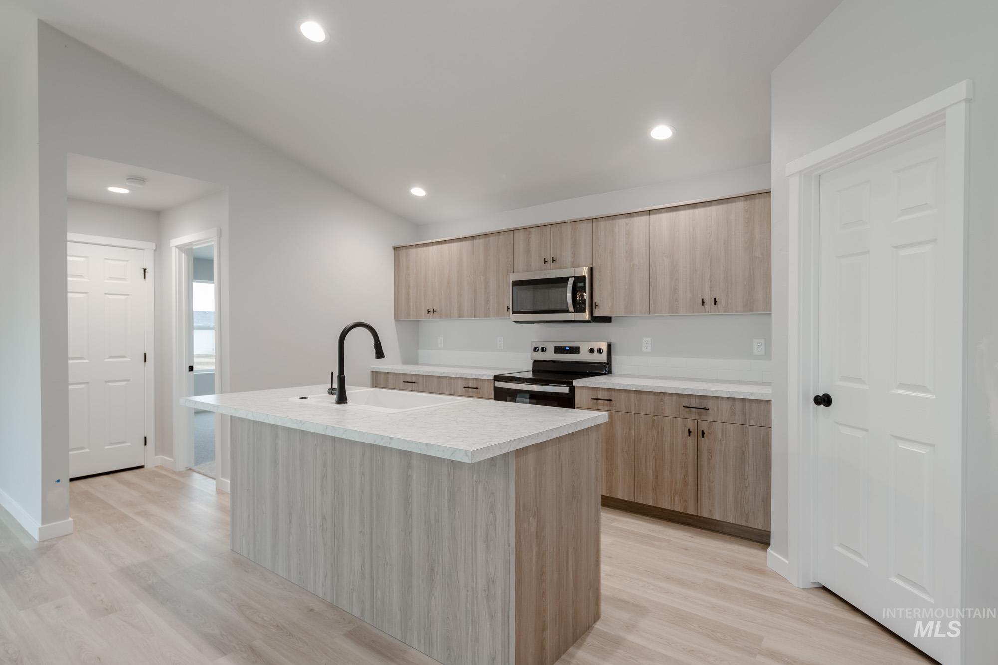 1631 Long Pond St, Middleton, Idaho 83644, 4 Bedrooms, 2 Bathrooms, Residential For Sale, Price $470,990,MLS 98968357