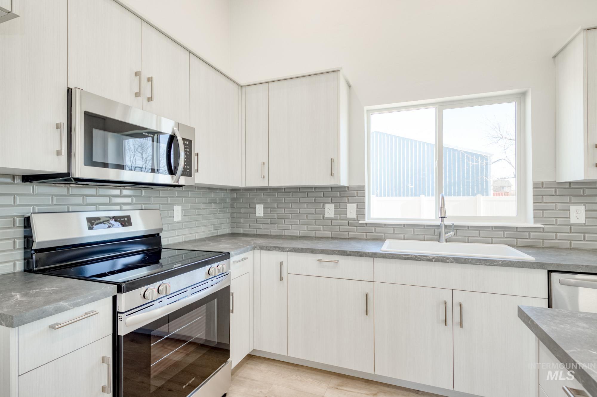 9039 W Violet St, Nampa, Idaho 83687, 4 Bedrooms, 2 Bathrooms, Residential For Sale, Price $419,990,MLS 98968358