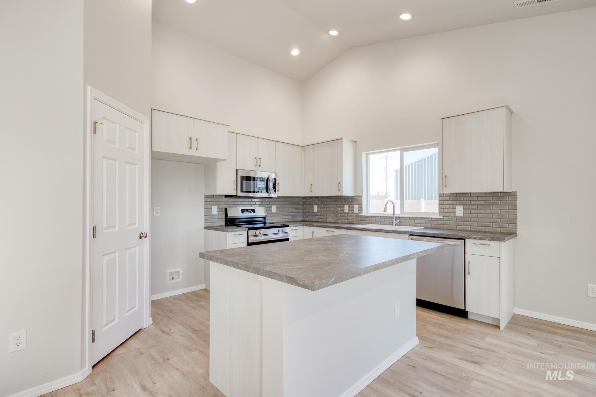 9039 W Violet St, Nampa, Idaho 83687, 4 Bedrooms, 2 Bathrooms, Residential For Sale, Price $419,990,MLS 98968358