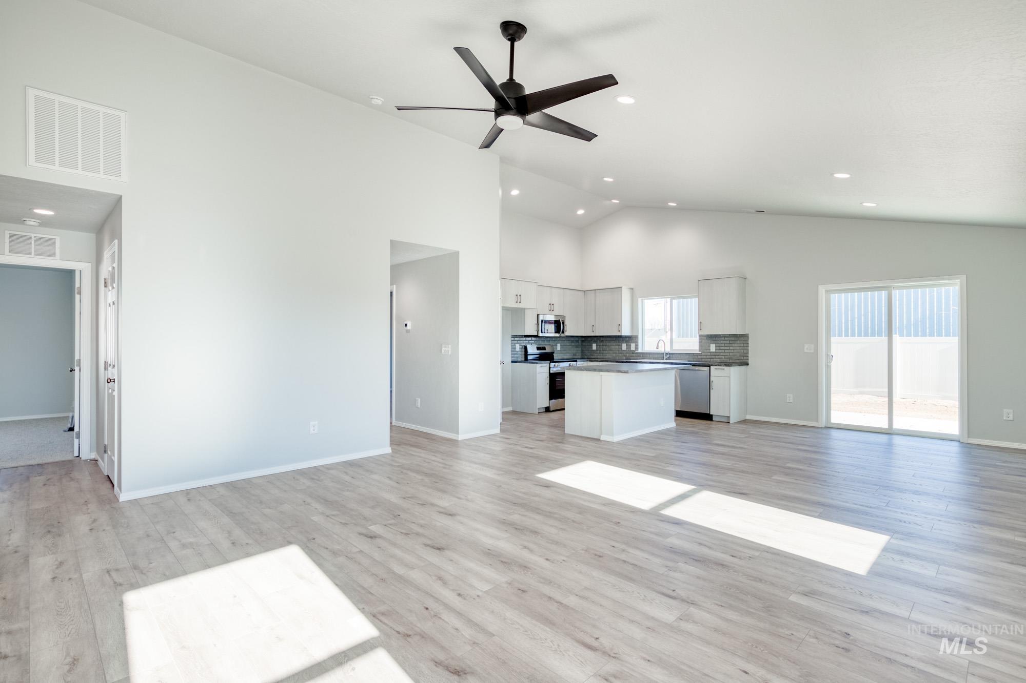 9039 W Violet St, Nampa, Idaho 83687, 4 Bedrooms, 2 Bathrooms, Residential For Sale, Price $419,990,MLS 98968358