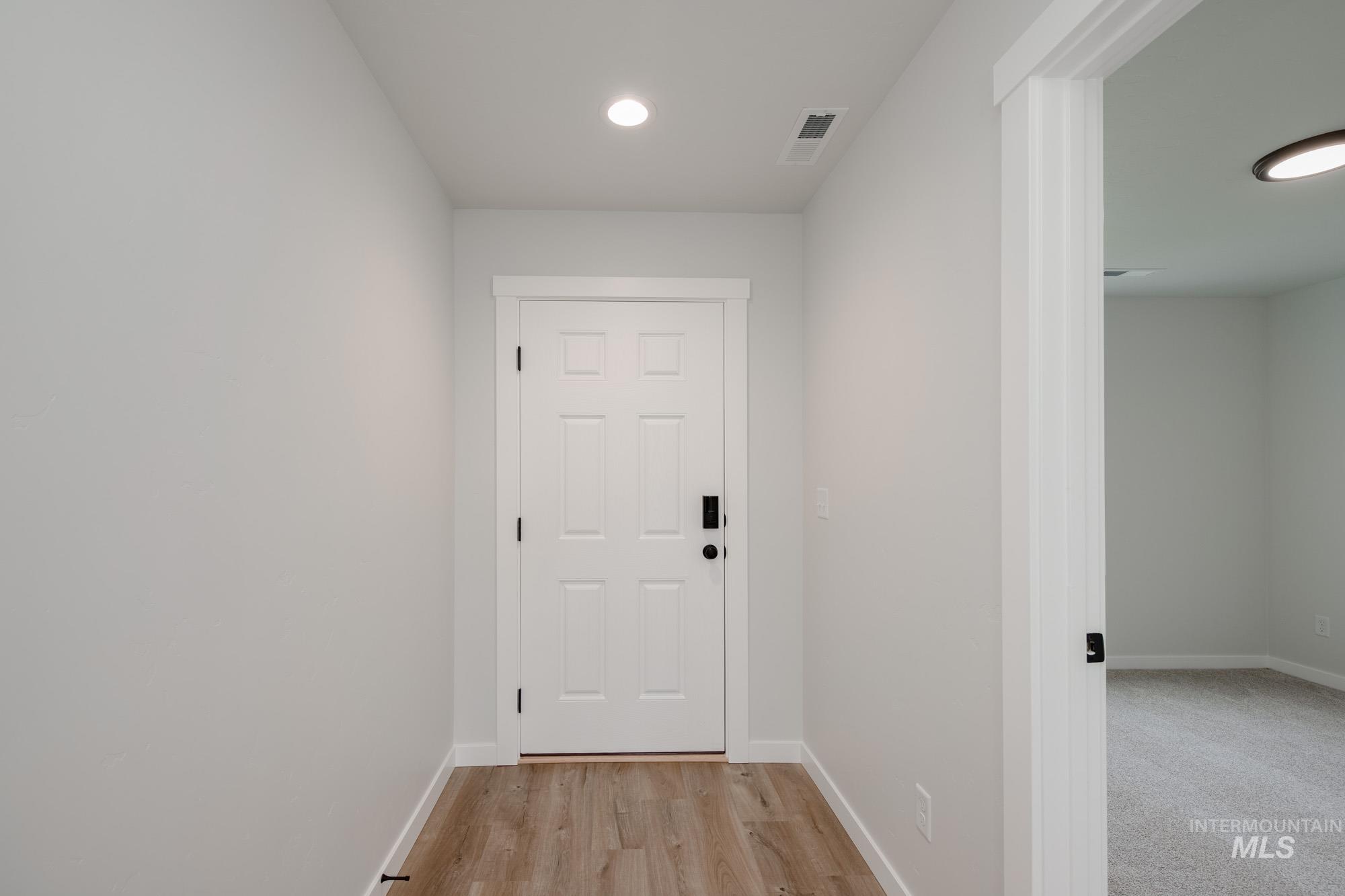 9095 W Violet St, Nampa, Idaho 83687, 5 Bedrooms, 3 Bathrooms, Residential For Sale, Price $489,990,MLS 98968360