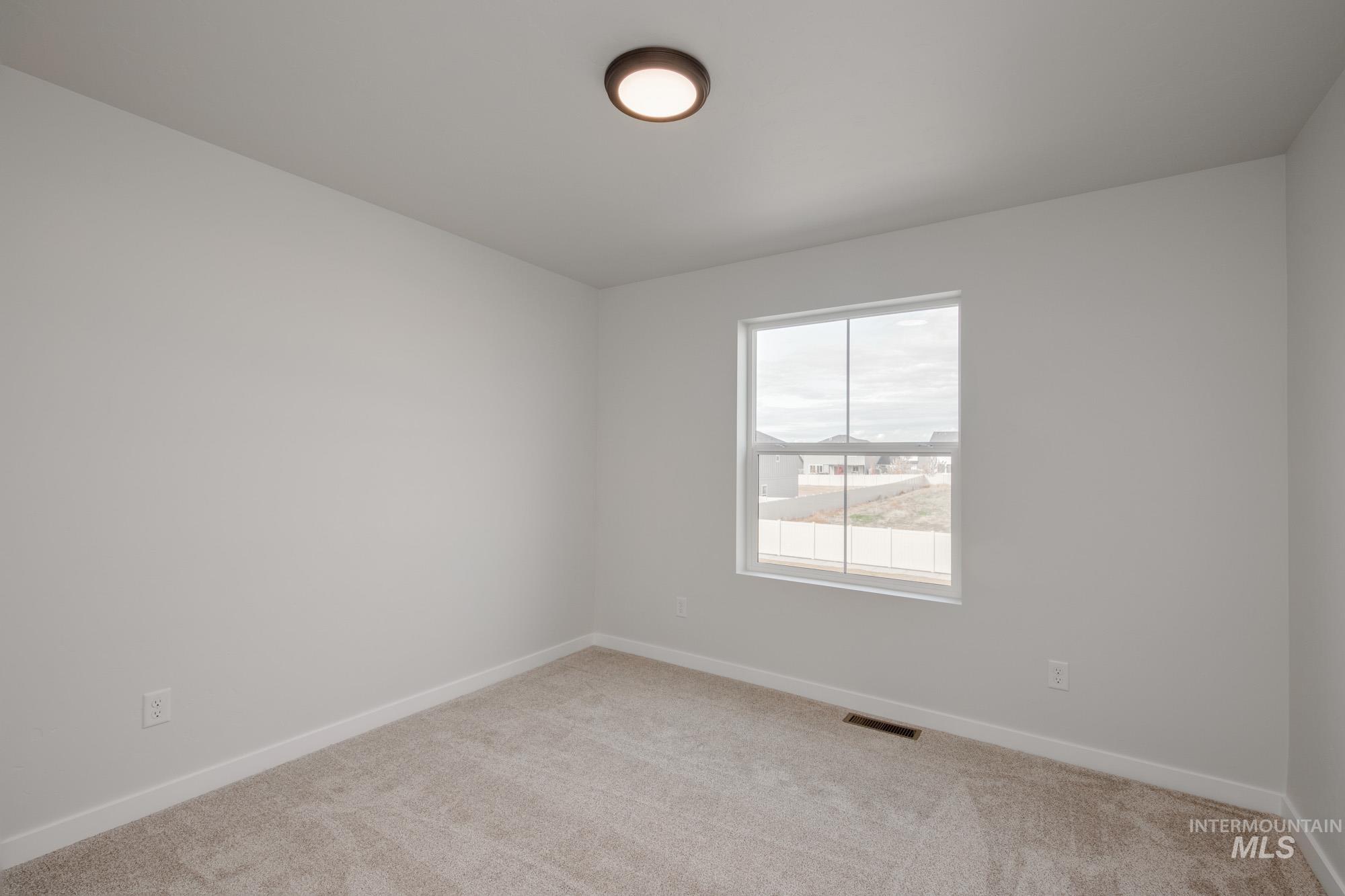 9095 W Violet St, Nampa, Idaho 83687, 5 Bedrooms, 3 Bathrooms, Residential For Sale, Price $489,990, 98968360