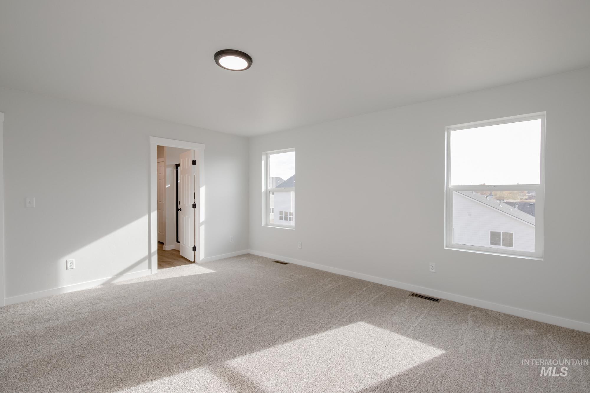 9095 W Violet St, Nampa, Idaho 83687, 5 Bedrooms, 3 Bathrooms, Residential For Sale, Price $489,990, 98968360