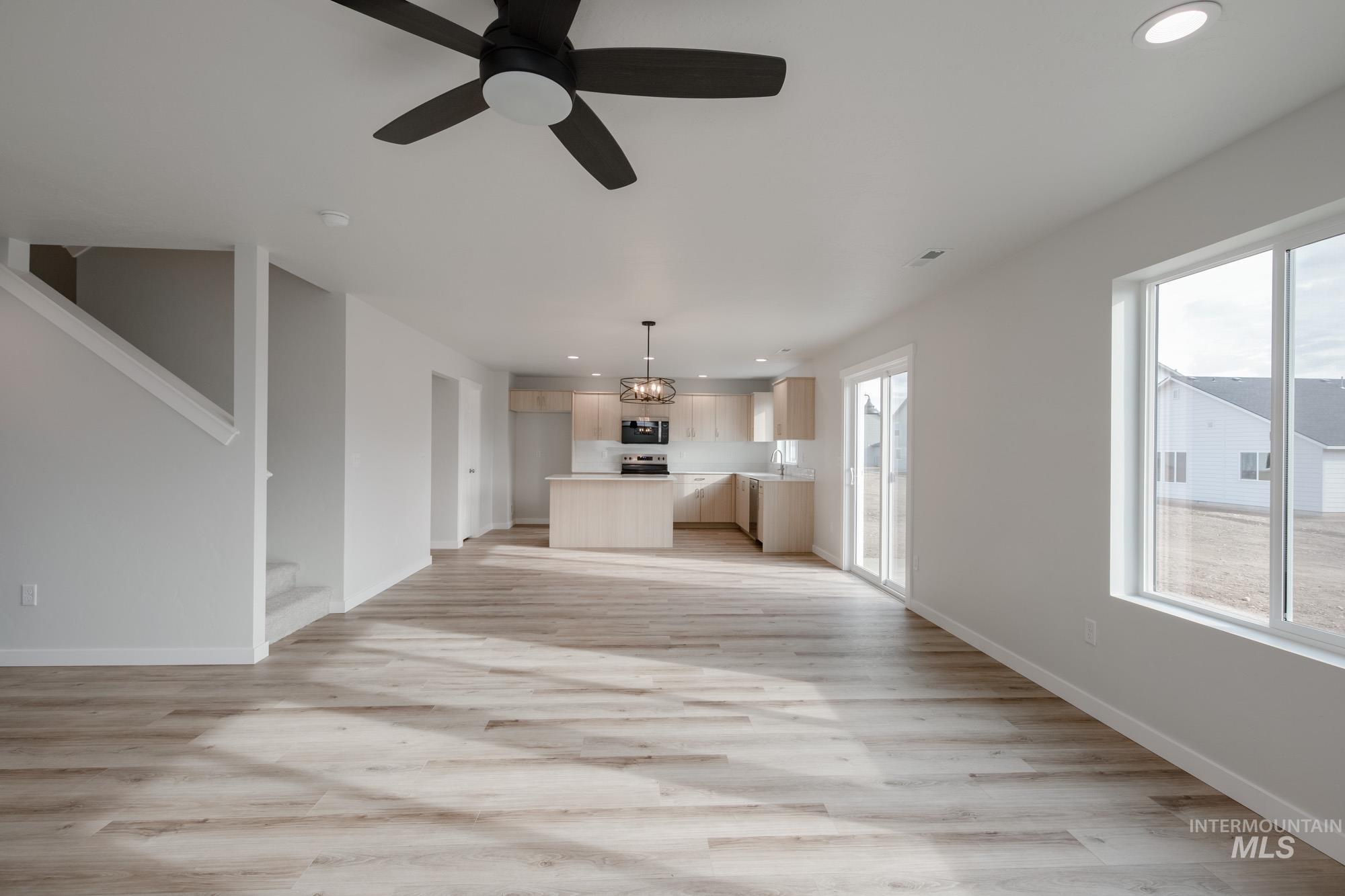 9109 W Violet St, Nampa, Idaho 83687, 4 Bedrooms, 2.5 Bathrooms, Residential For Sale, Price $469,990,MLS 98968361