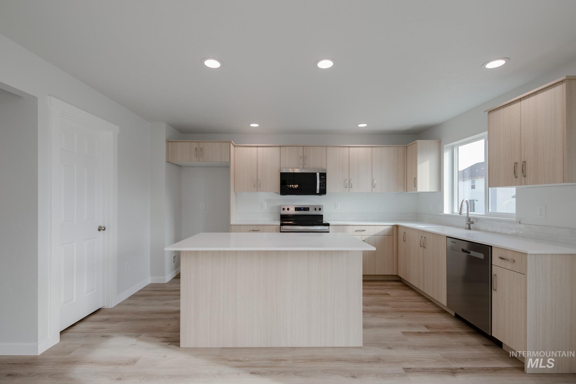 9109 W Violet St, Nampa, Idaho 83687, 4 Bedrooms, 2.5 Bathrooms, Residential For Sale, Price $469,990,MLS 98968361