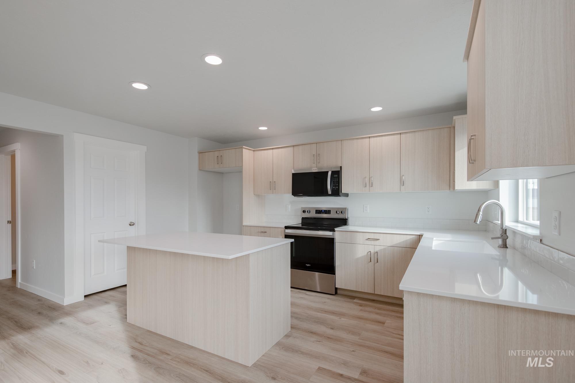 9109 W Violet St, Nampa, Idaho 83687, 4 Bedrooms, 2.5 Bathrooms, Residential For Sale, Price $469,990, 98968361