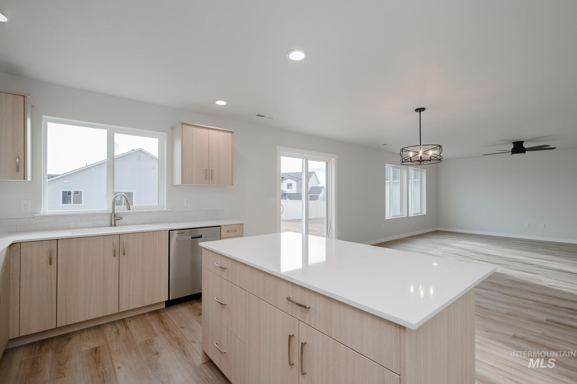 9109 W Violet St, Nampa, Idaho 83687, 4 Bedrooms, 2.5 Bathrooms, Residential For Sale, Price $469,990,MLS 98968361