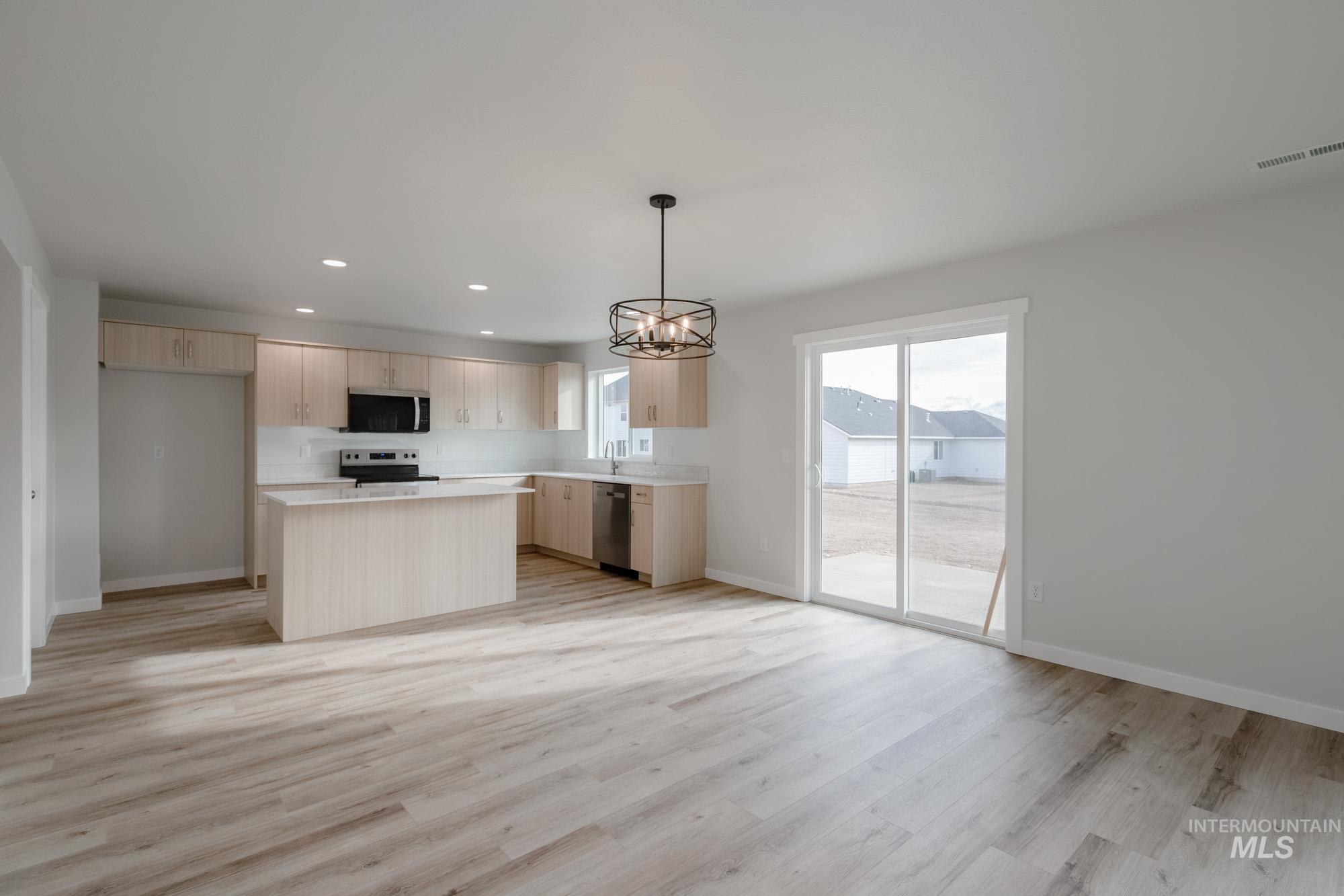 9109 W Violet St, Nampa, Idaho 83687, 4 Bedrooms, 2.5 Bathrooms, Residential For Sale, Price $469,990,MLS 98968361