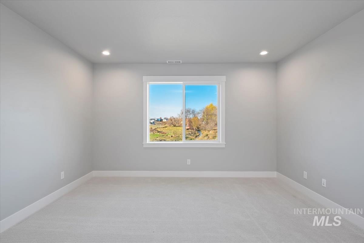 404 Hidden Mill Ct, Middleton, Idaho 83644, 4 Bedrooms, 3 Bathrooms, Residential For Sale, Price $614,900,MLS 98968363