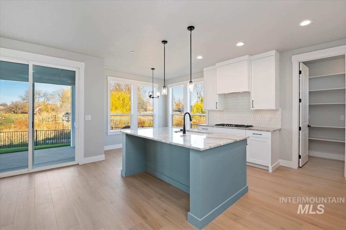 404 Hidden Mill Ct, Middleton, Idaho 83644, 4 Bedrooms, 3 Bathrooms, Residential For Sale, Price $614,900,MLS 98968363