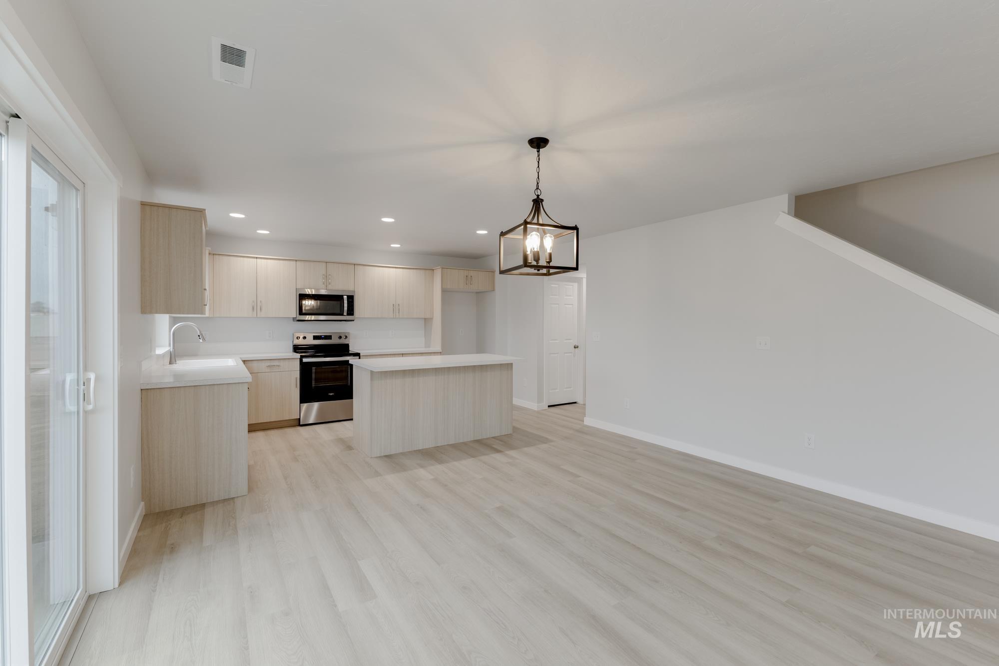 7212 E Marble Springs Dr, Nampa, Idaho 83687, 4 Bedrooms, 3 Bathrooms, Residential For Sale, Price $484,990,MLS 98968364