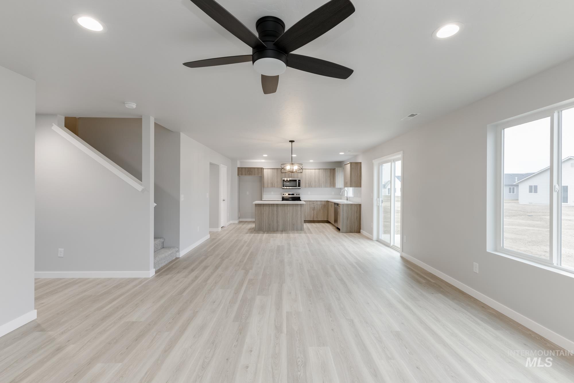 7224 E Marble Springs Dr, Nampa, Idaho 83687, 4 Bedrooms, 2.5 Bathrooms, Residential For Sale, Price $464,990,MLS 98968365