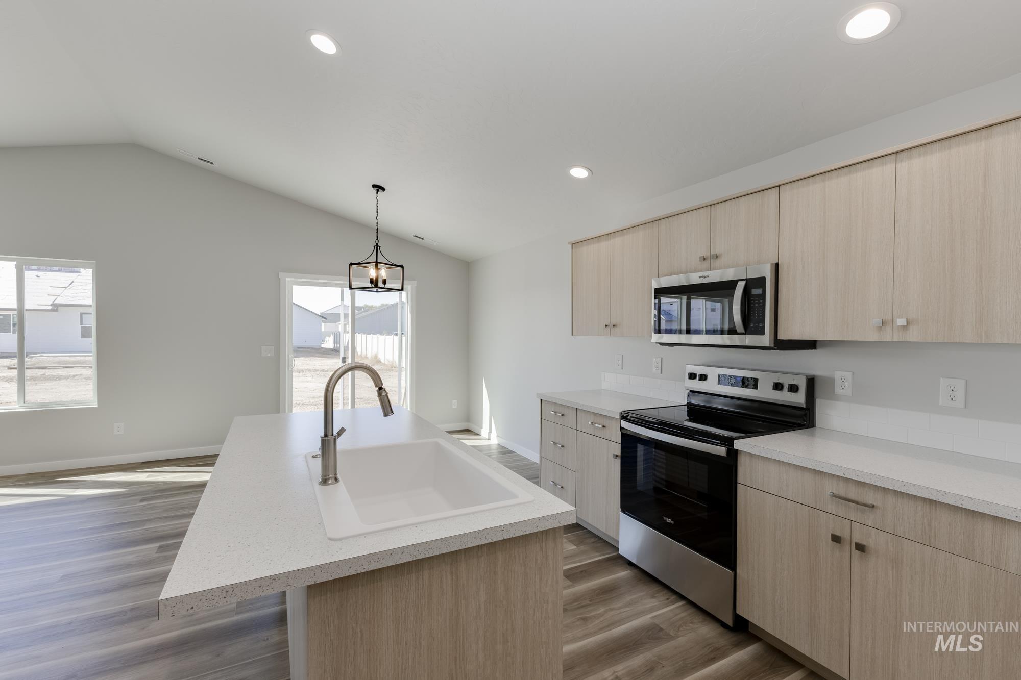 1650 Dyer St, Middleton, Idaho 83644, 3 Bedrooms, 2 Bathrooms, Residential For Sale, Price $415,990,MLS 98968371