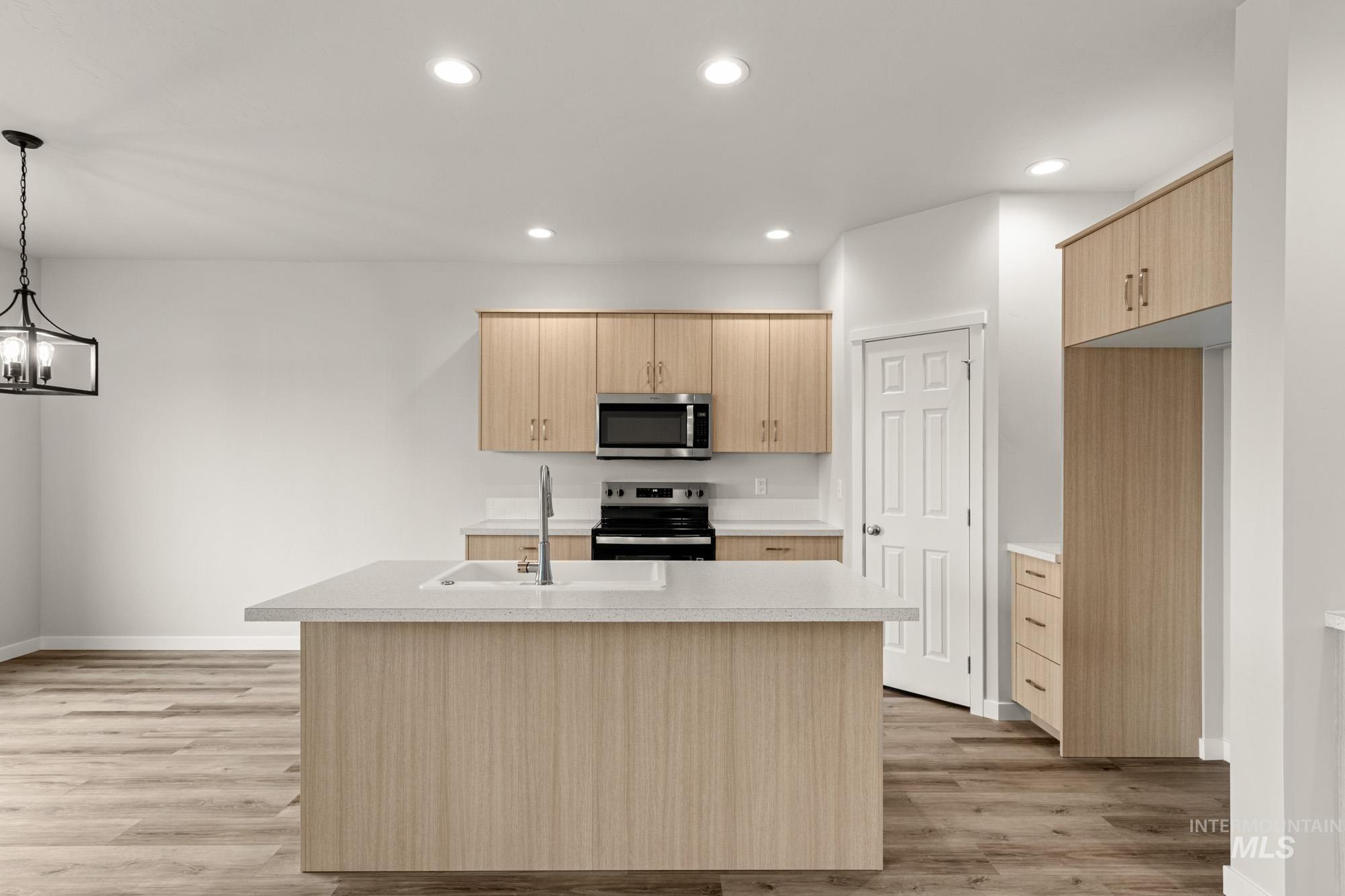 1627 Dyer St, Middleton, Idaho 83644, 3 Bedrooms, 2 Bathrooms, Residential For Sale, Price $419,990,MLS 98968372