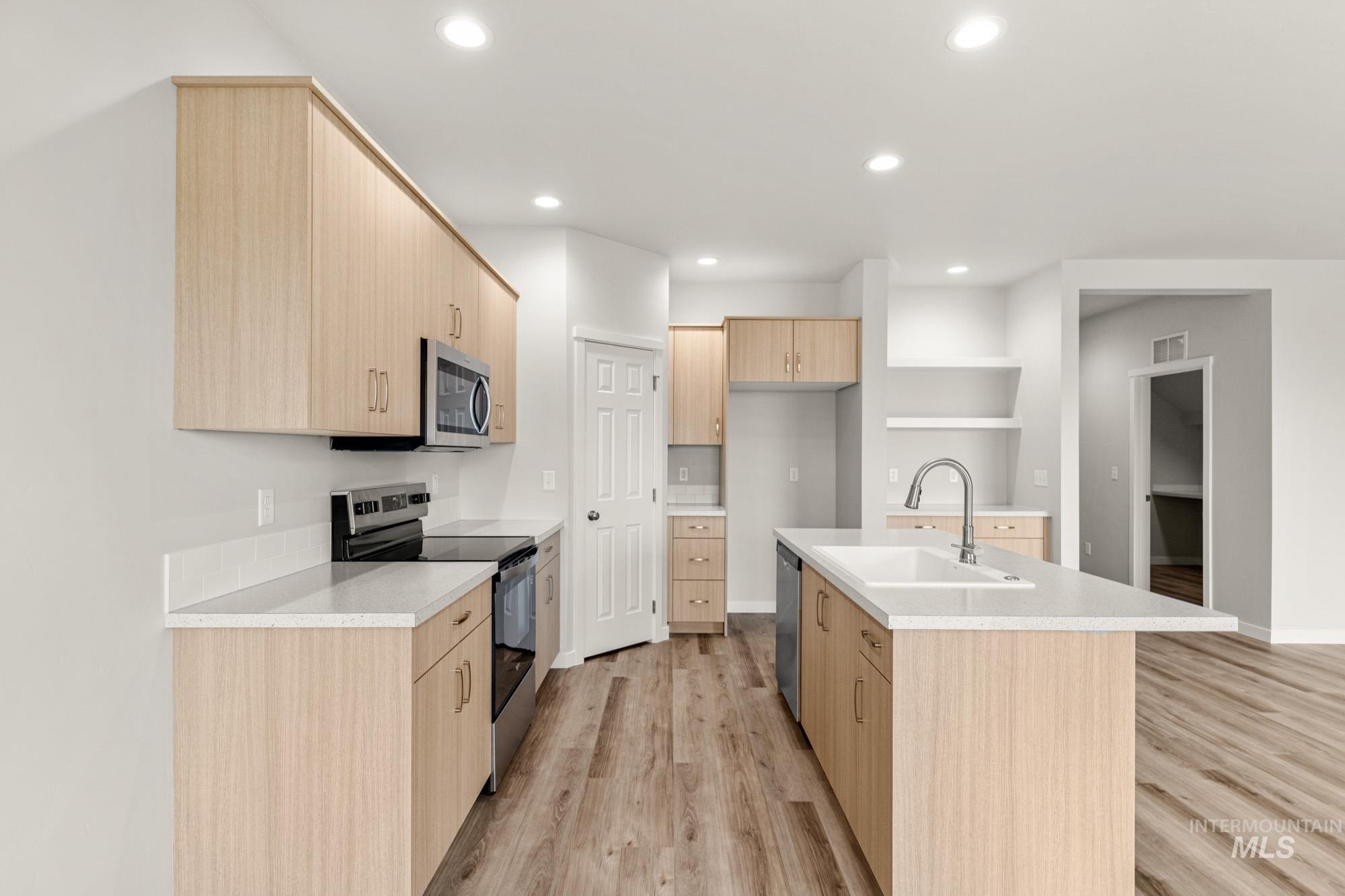 1627 Dyer St, Middleton, Idaho 83644, 3 Bedrooms, 2 Bathrooms, Residential For Sale, Price $419,990, 98968372