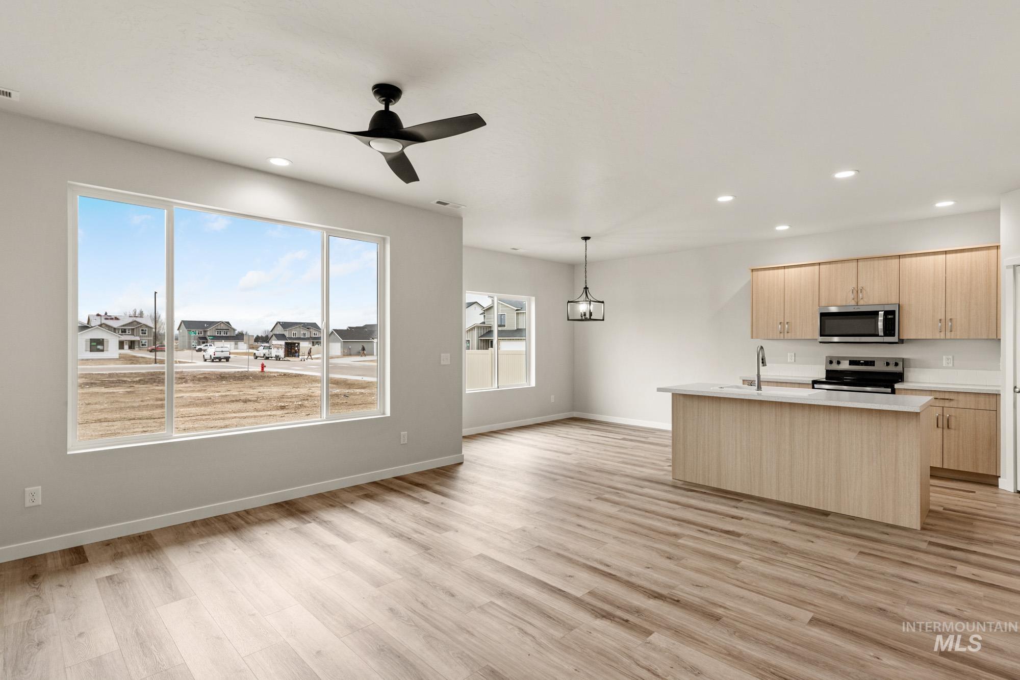 1627 Dyer St, Middleton, Idaho 83644, 3 Bedrooms, 2 Bathrooms, Residential For Sale, Price $419,990, 98968372