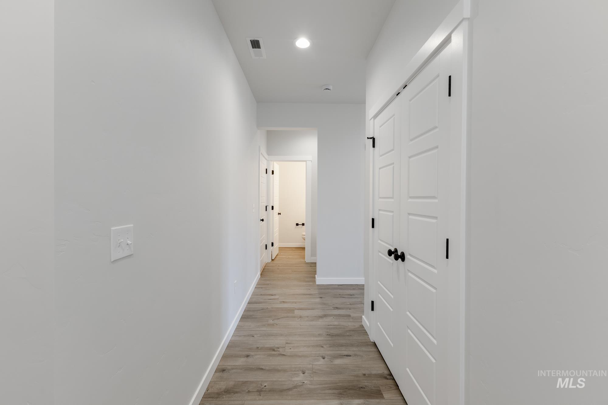 5046 S Amorita Ave, Meridian, Idaho 83642, 3 Bedrooms, 2.5 Bathrooms, Residential For Sale, Price $464,990, 98968373