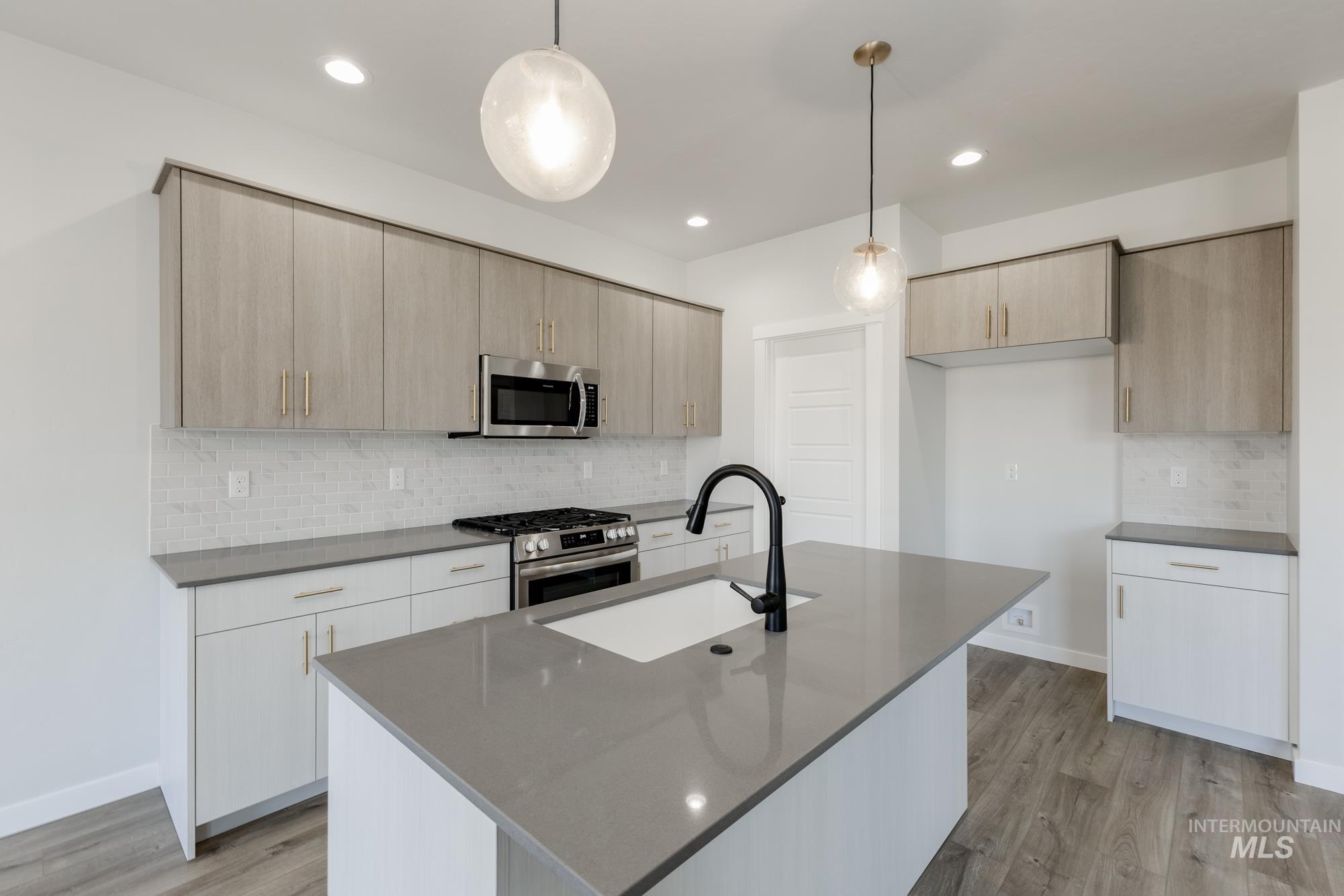 5046 S Amorita Ave, Meridian, Idaho 83642, 3 Bedrooms, 2.5 Bathrooms, Residential For Sale, Price $464,990, 98968373