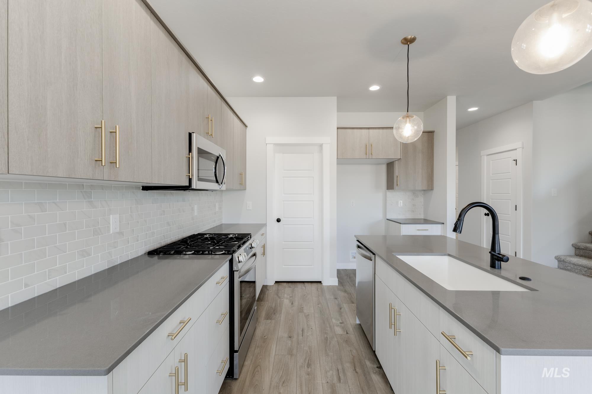 5046 S Amorita Ave, Meridian, Idaho 83642, 3 Bedrooms, 2.5 Bathrooms, Residential For Sale, Price $464,990, 98968373