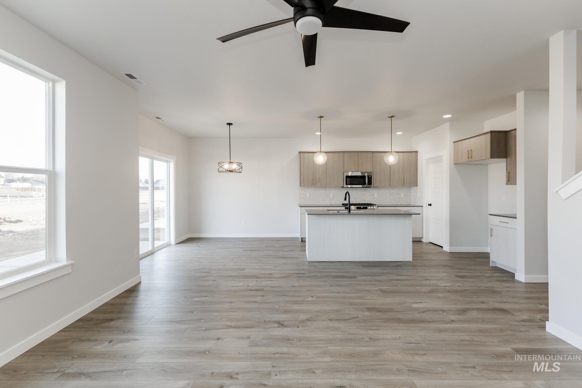 5046 S Amorita Ave, Meridian, Idaho 83642, 3 Bedrooms, 2.5 Bathrooms, Residential For Sale, Price $464,990, 98968373