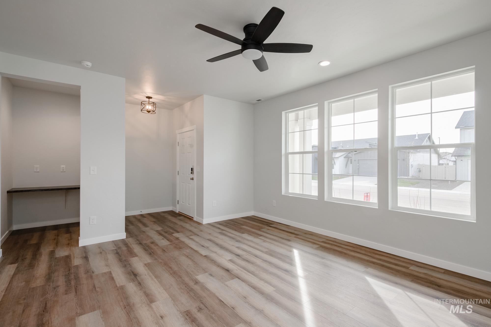 2922 E Boulder Basin Dr, Kuna, Idaho 83634, 3 Bedrooms, 2.5 Bathrooms, Residential For Sale, Price $405,990,MLS 98968374