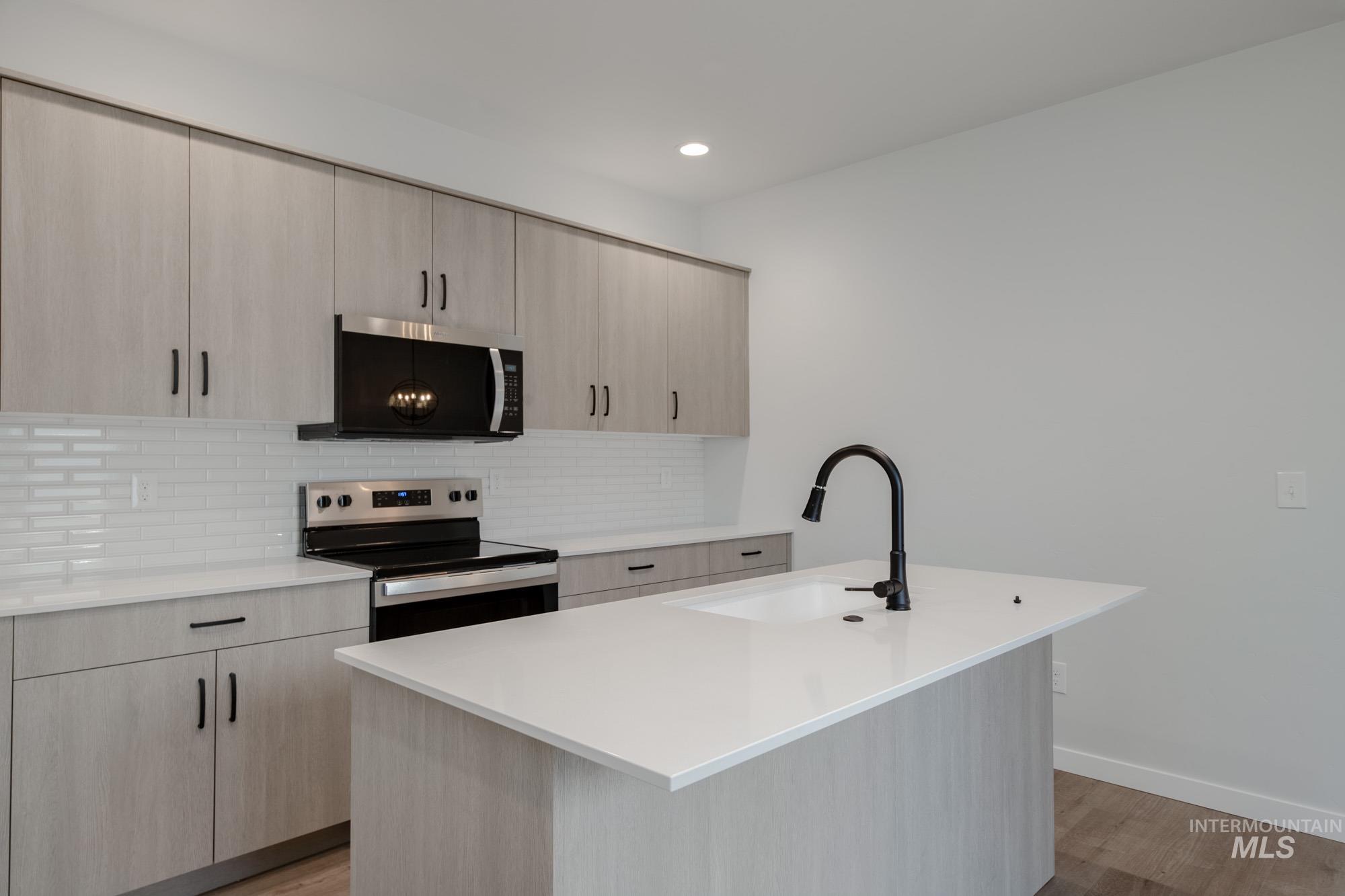 2930 E Boulder Basin Dr, Kuna, Idaho 83634, 3 Bedrooms, 2.5 Bathrooms, Residential For Sale, Price $399,990,MLS 98968375