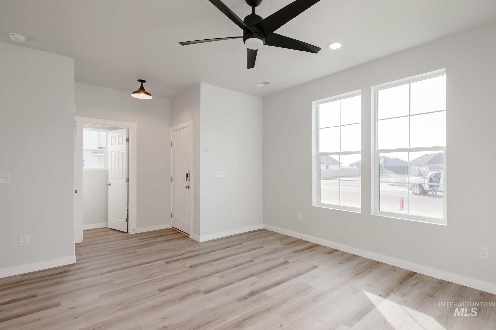 2954 E Boulder Basin Dr, Kuna, Idaho 83634, 3 Bedrooms, 2.5 Bathrooms, Residential For Sale, Price $395,990,MLS 98968376