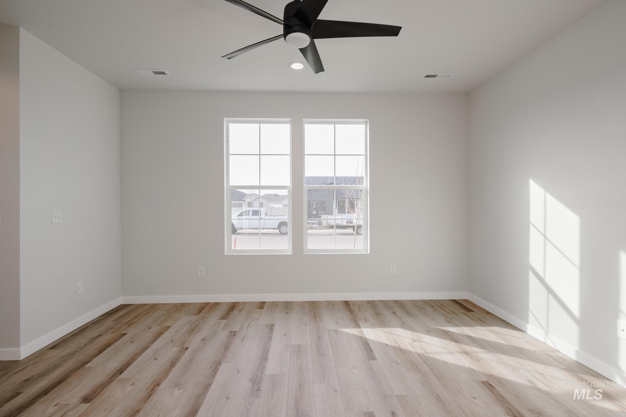 2954 E Boulder Basin Dr, Kuna, Idaho 83634, 3 Bedrooms, 2.5 Bathrooms, Residential For Sale, Price $395,990,MLS 98968376