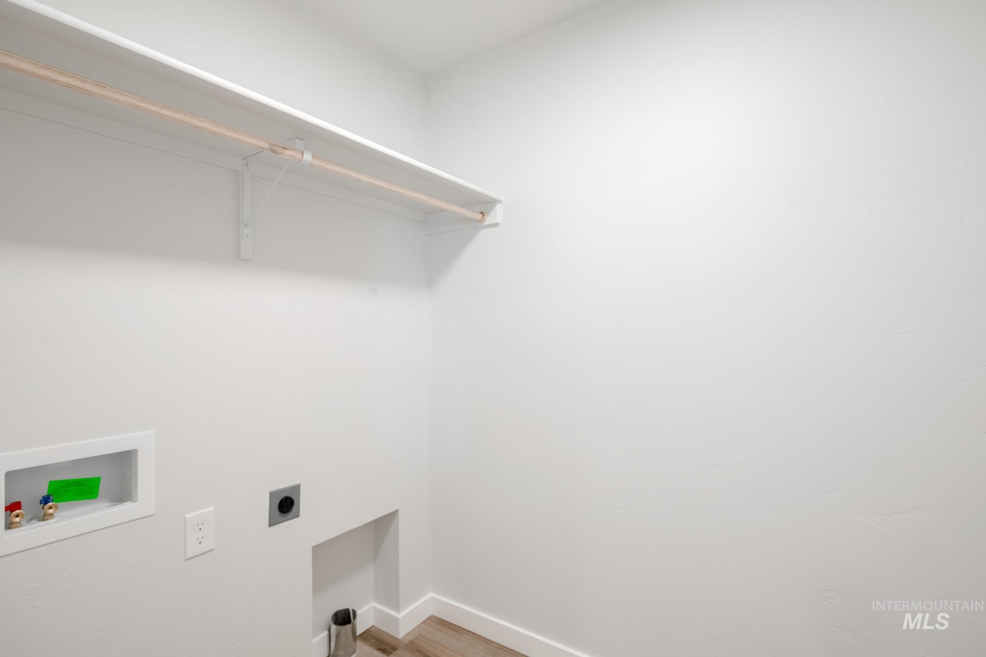 2954 E Boulder Basin Dr, Kuna, Idaho 83634, 3 Bedrooms, 2.5 Bathrooms, Residential For Sale, Price $395,990,MLS 98968376