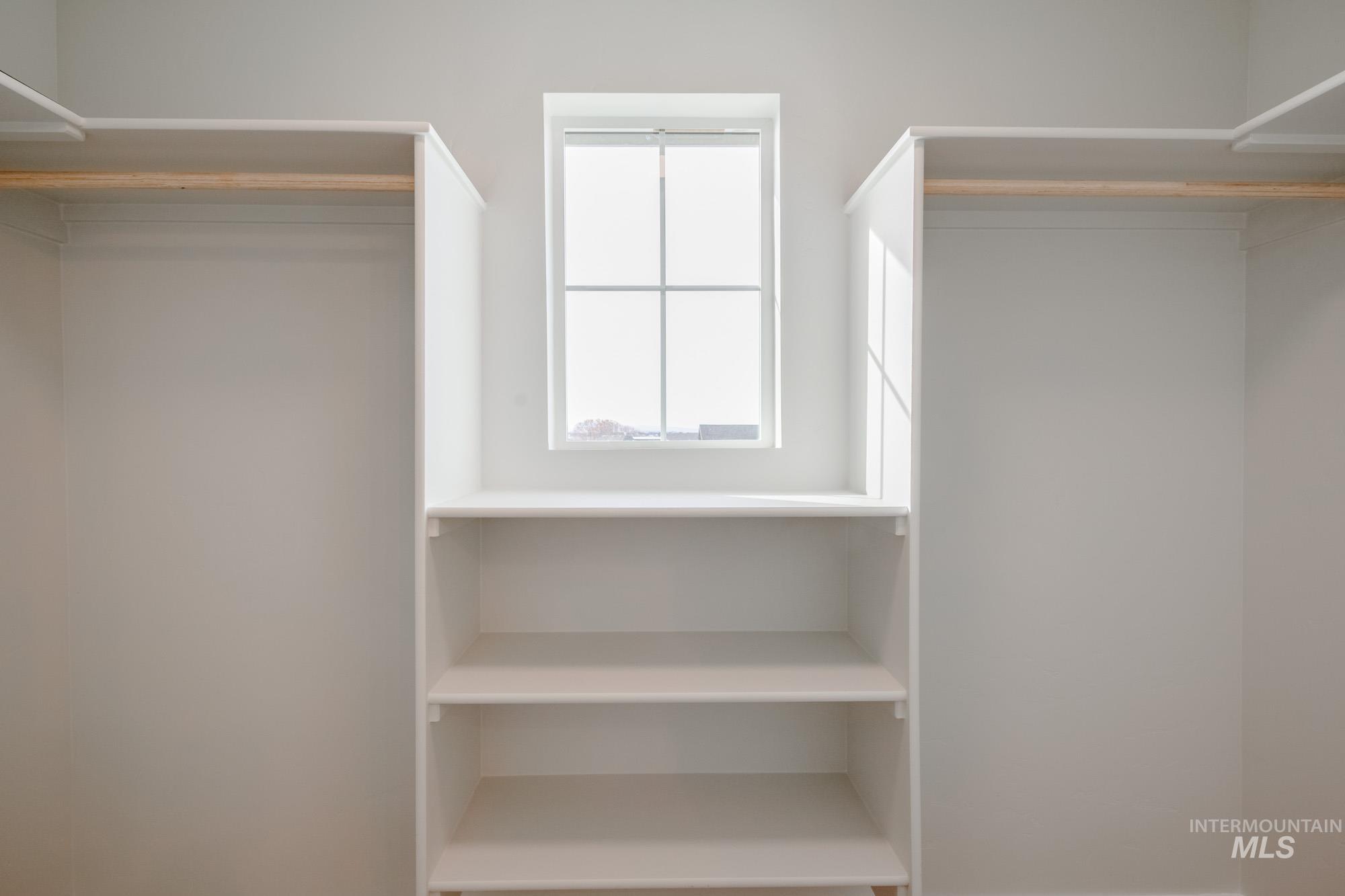 2954 E Boulder Basin Dr, Kuna, Idaho 83634, 3 Bedrooms, 2.5 Bathrooms, Residential For Sale, Price $395,990,MLS 98968376