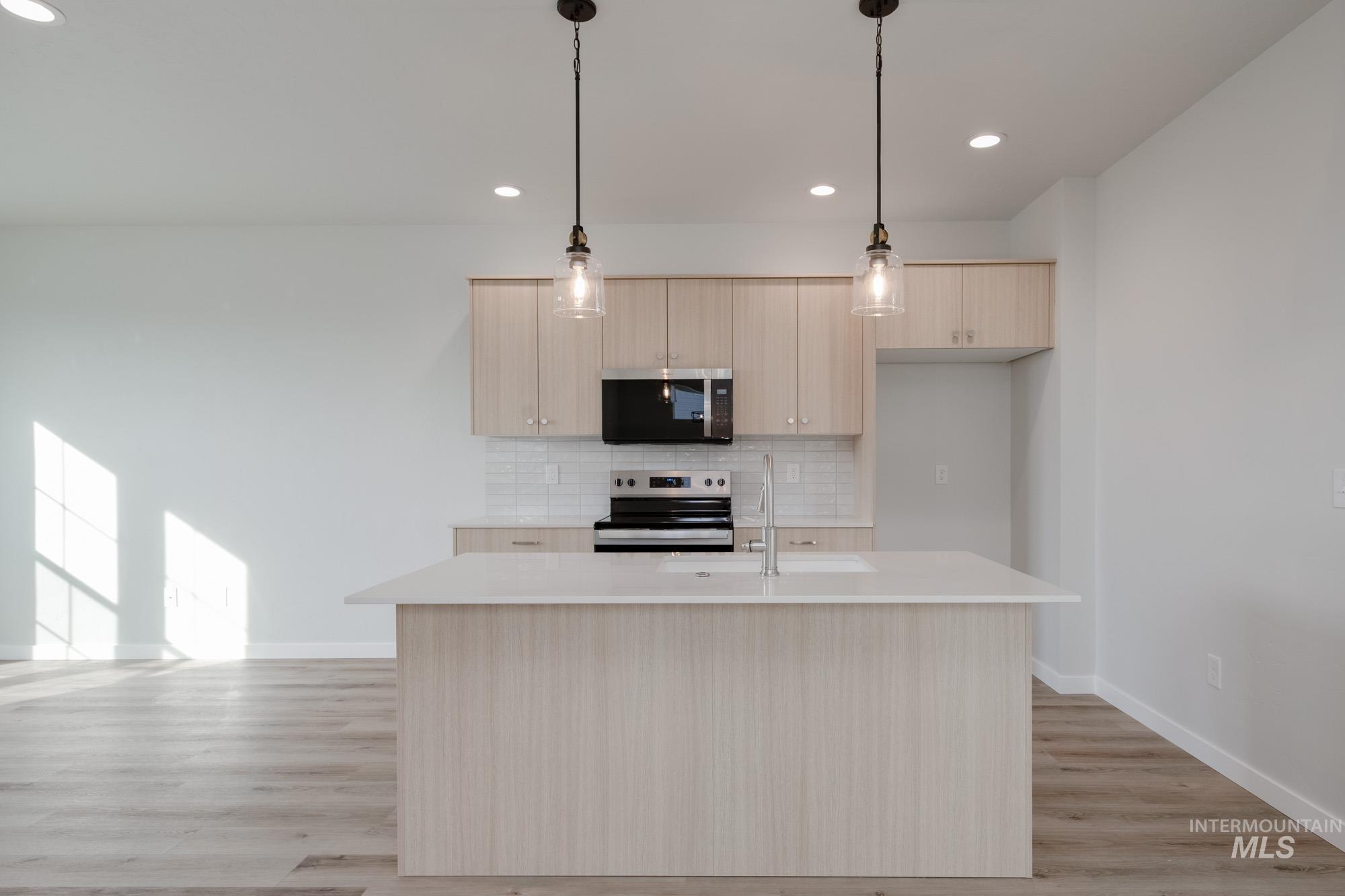 2954 E Boulder Basin Dr, Kuna, Idaho 83634, 3 Bedrooms, 2.5 Bathrooms, Residential For Sale, Price $395,990,MLS 98968376