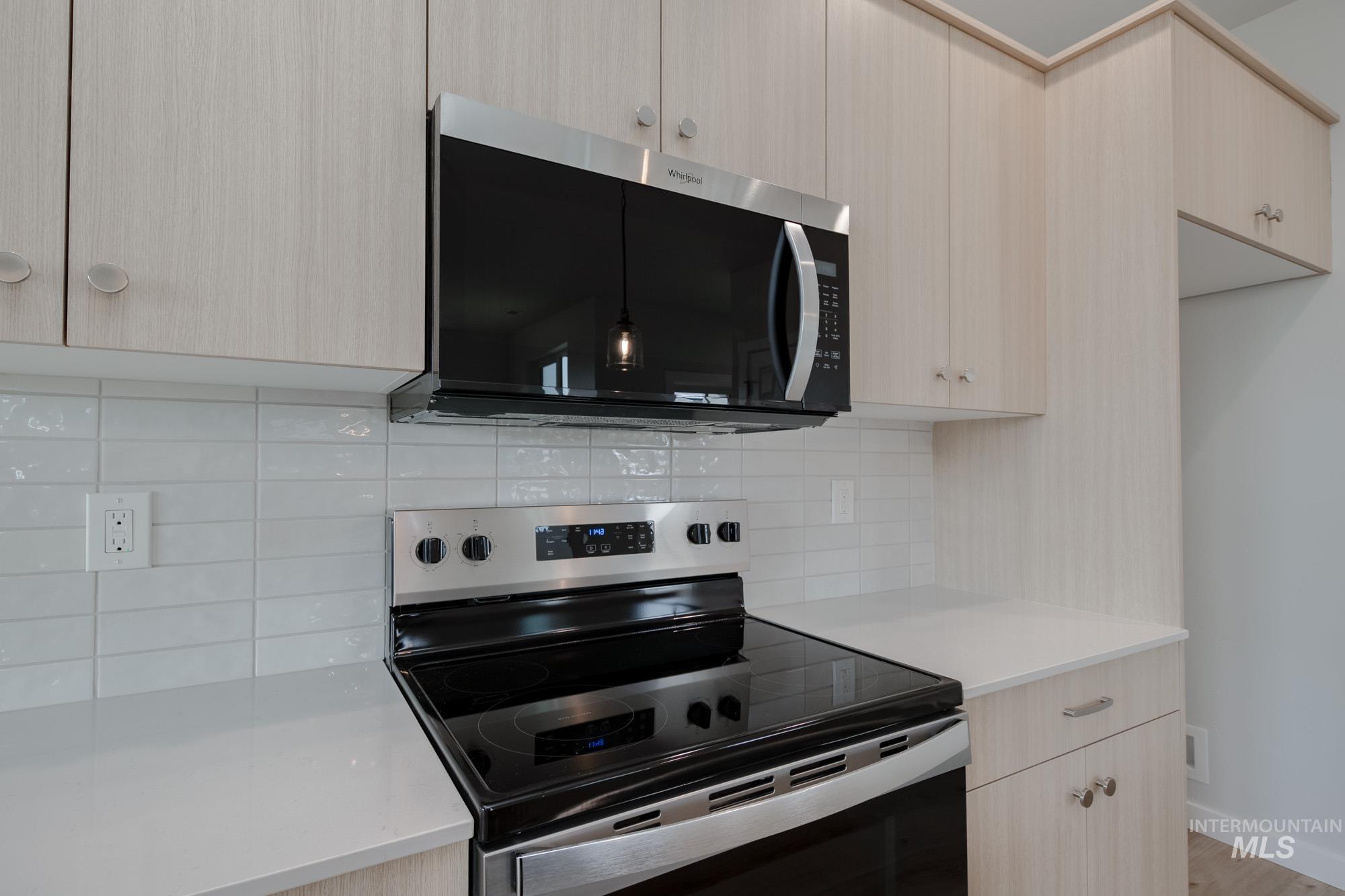 2954 E Boulder Basin Dr, Kuna, Idaho 83634, 3 Bedrooms, 2.5 Bathrooms, Residential For Sale, Price $395,990,MLS 98968376