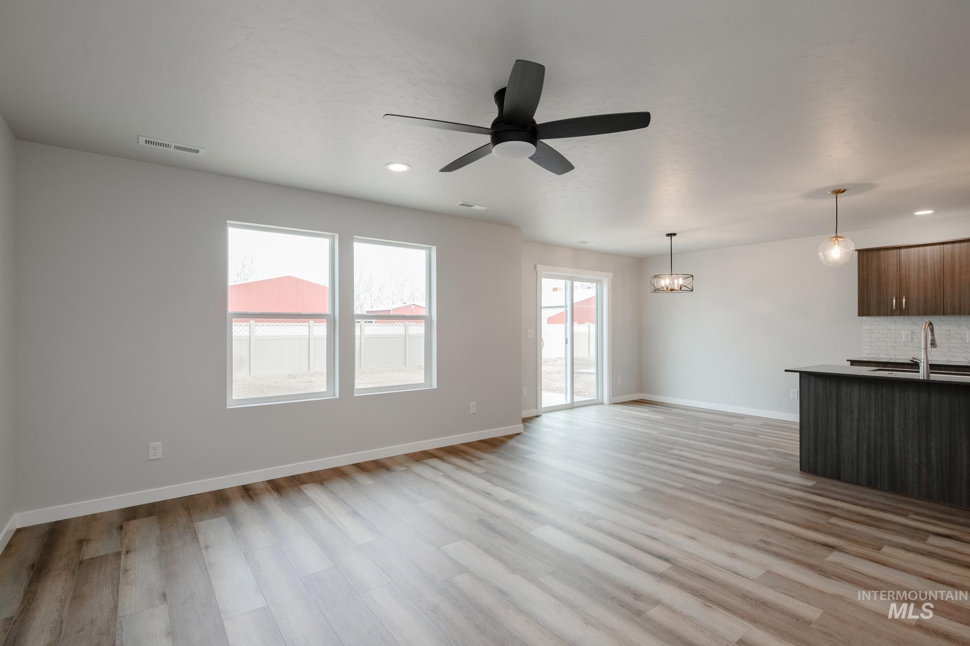 2952 E Mossy Creek Dr, Kuna, Idaho 83634, 3 Bedrooms, 2.5 Bathrooms, Residential For Sale, Price $454,990,MLS 98968378