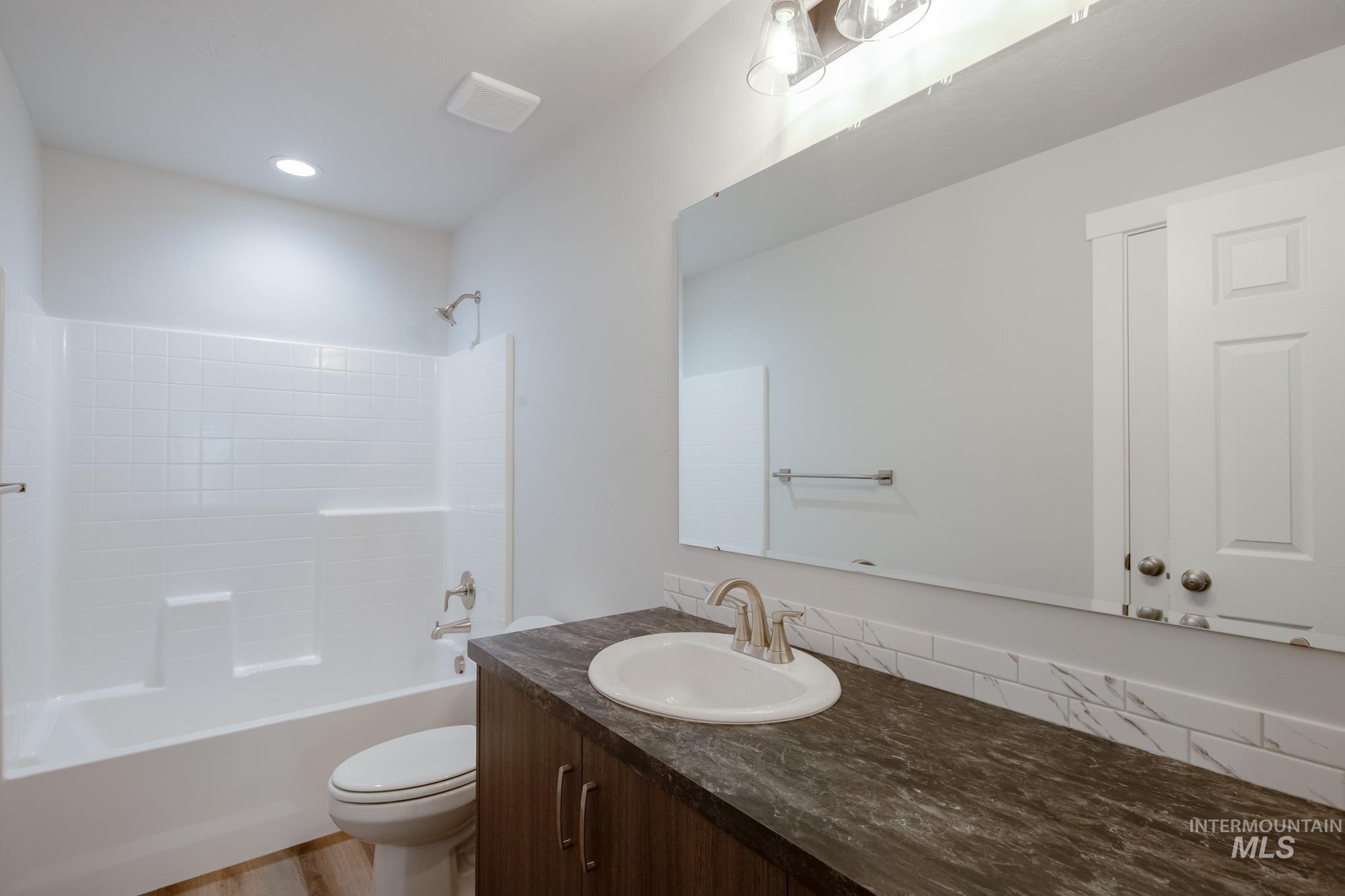 2952 E Mossy Creek Dr, Kuna, Idaho 83634, 3 Bedrooms, 2.5 Bathrooms, Residential For Sale, Price $454,990,MLS 98968378