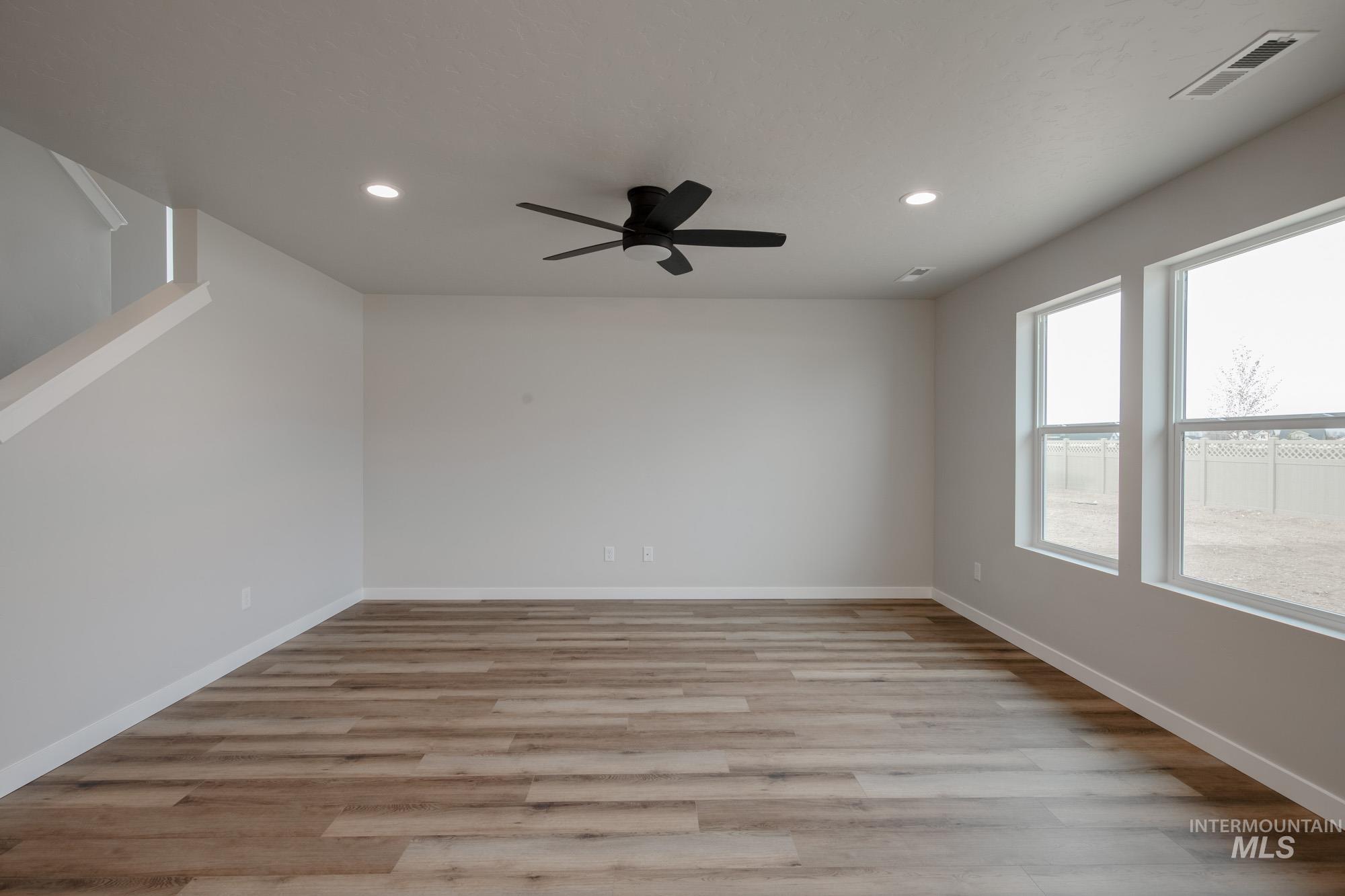 2952 E Mossy Creek Dr, Kuna, Idaho 83634, 3 Bedrooms, 2.5 Bathrooms, Residential For Sale, Price $454,990,MLS 98968378