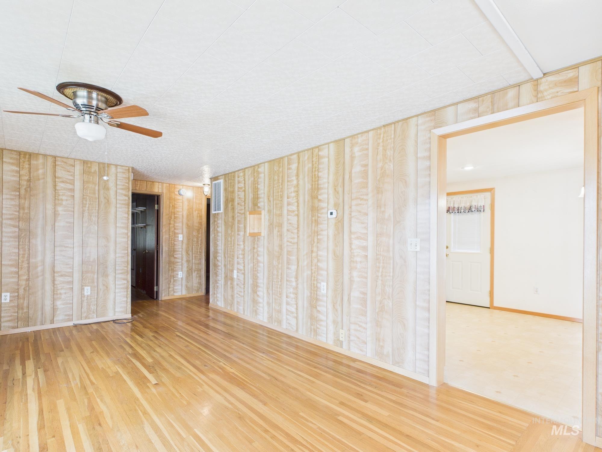 1518 16th Ave, Lewiston, Idaho 83501, 3 Bedrooms, 2 Bathrooms, Residential For Sale, Price $325,000, 98968380