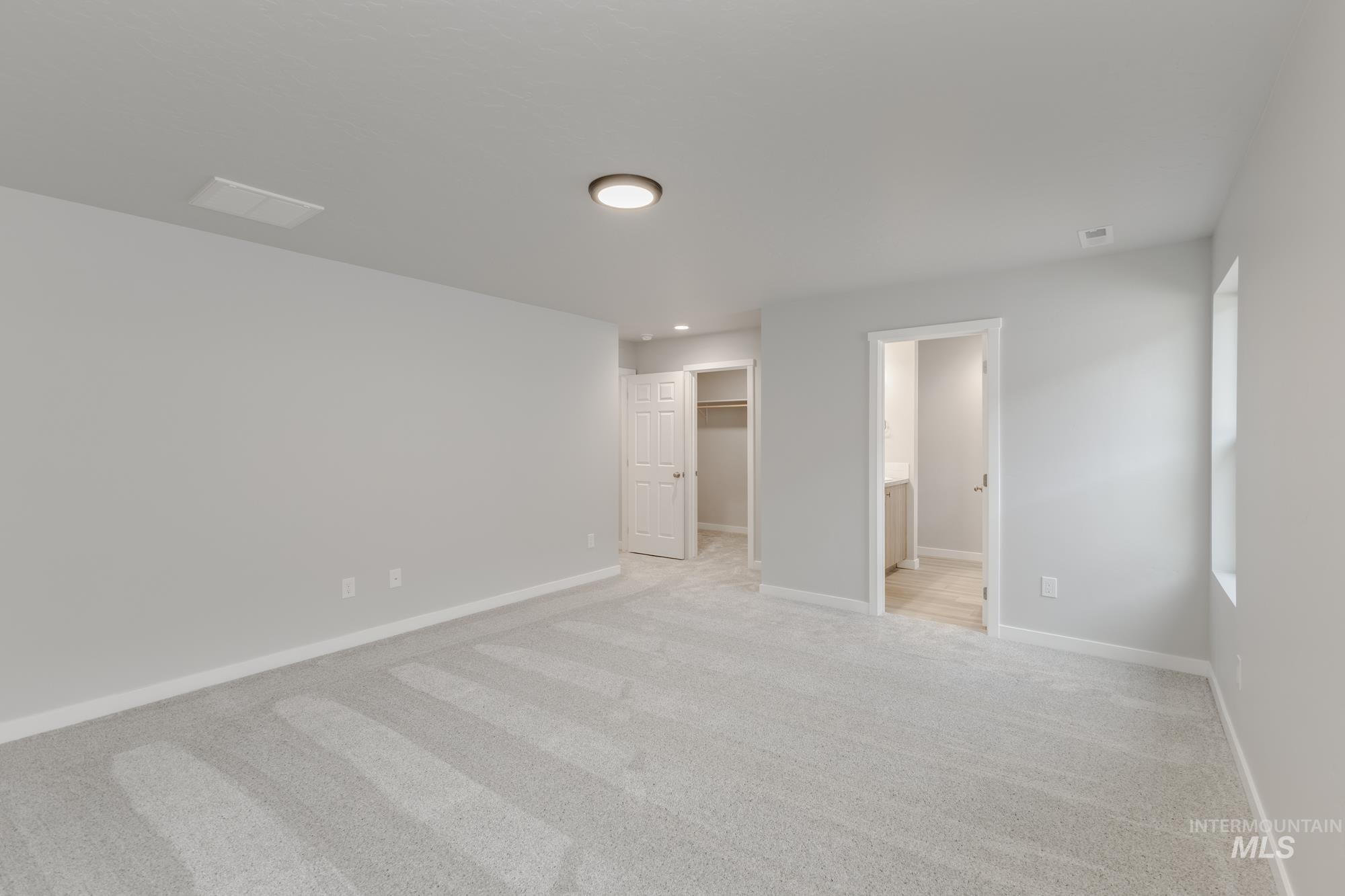 297 N Madrone Ave, Kuna, Idaho 83634, 4 Bedrooms, 2 Bathrooms, Residential For Sale, Price $440,990,MLS 98968381