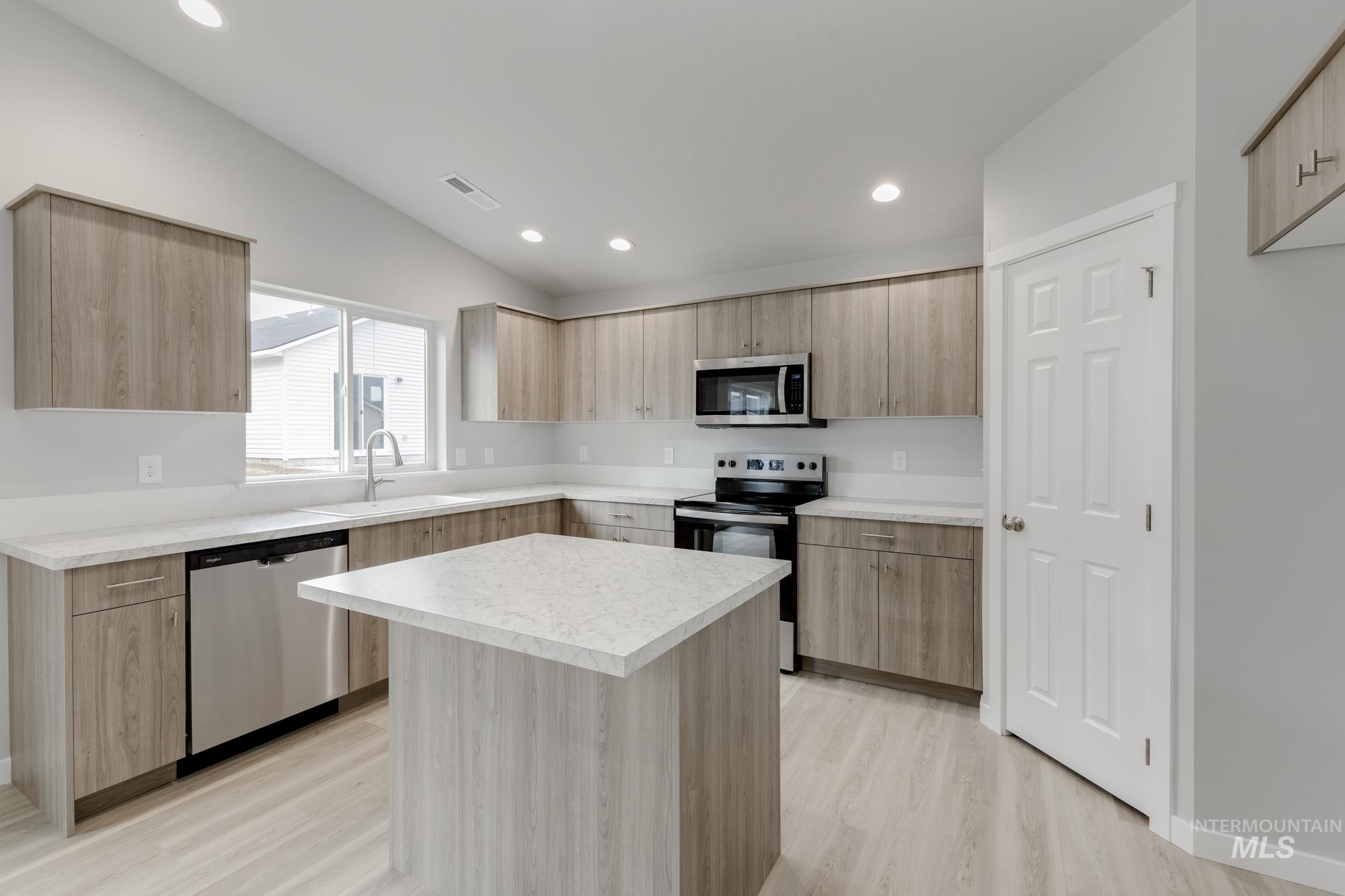 297 N Madrone Ave, Kuna, Idaho 83634, 4 Bedrooms, 2 Bathrooms, Residential For Sale, Price $440,990,MLS 98968381