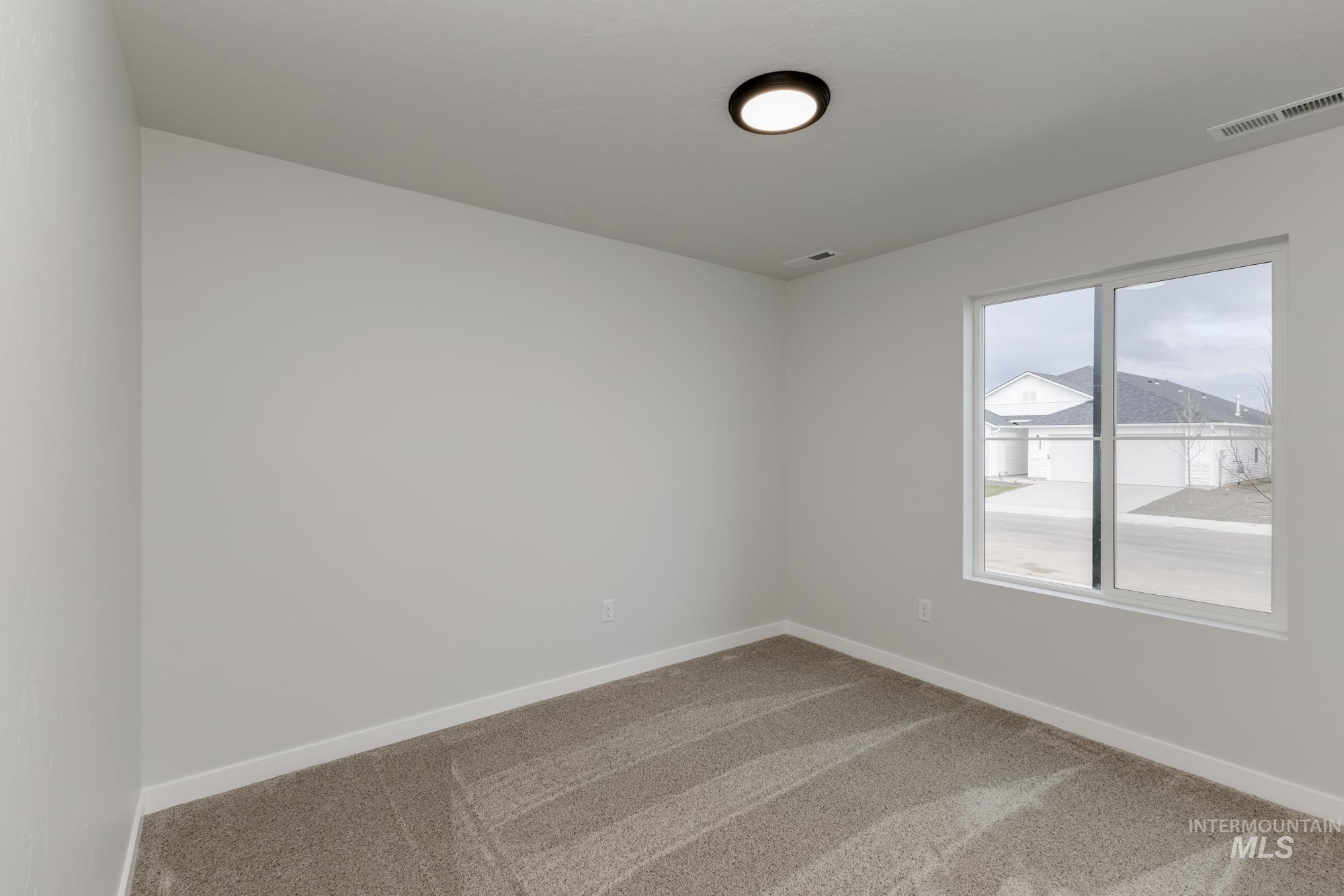 315 N Madrone Ave, Kuna, Idaho 83634, 3 Bedrooms, 2 Bathrooms, Residential For Sale, Price $404,990,MLS 98968382