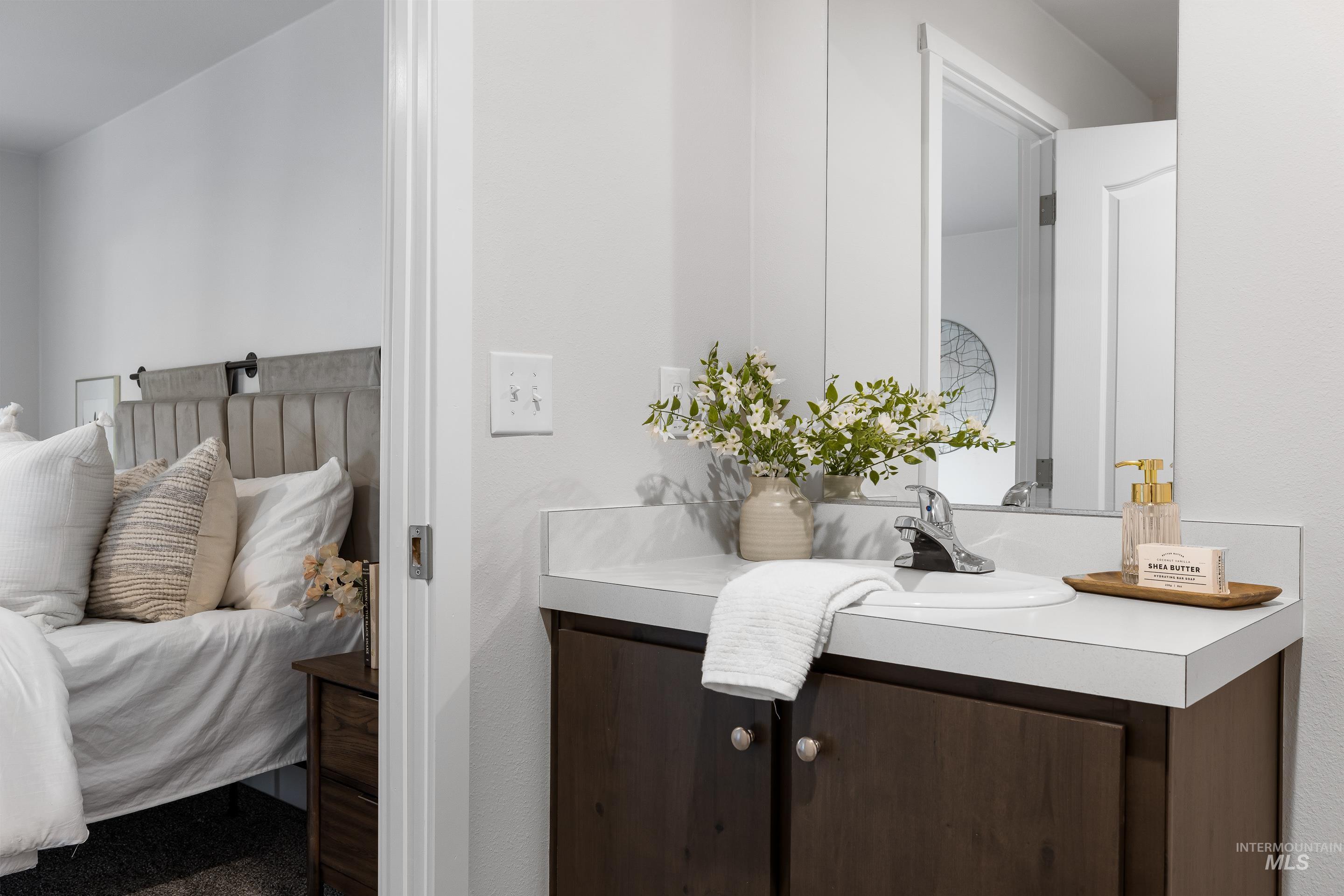 301 E 45th, Garden City, Idaho 83714, 3 Bedrooms, 2 Bathrooms, Residential For Sale, Price $175,000, 98968383