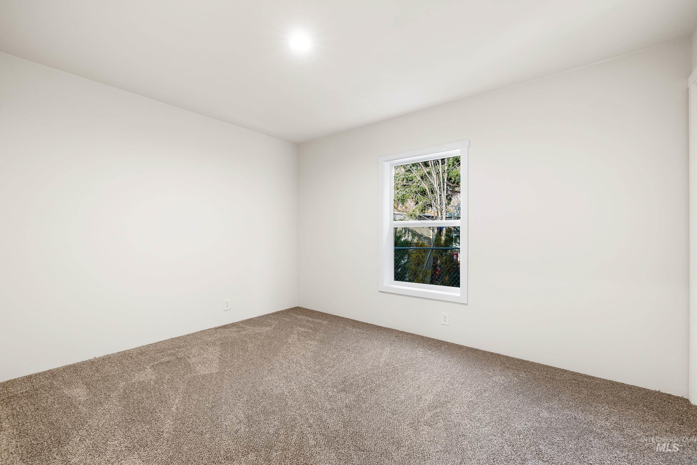 301 E 45th, Garden City, Idaho 83714, 3 Bedrooms, 2 Bathrooms, Residential For Sale, Price $175,000, 98968383