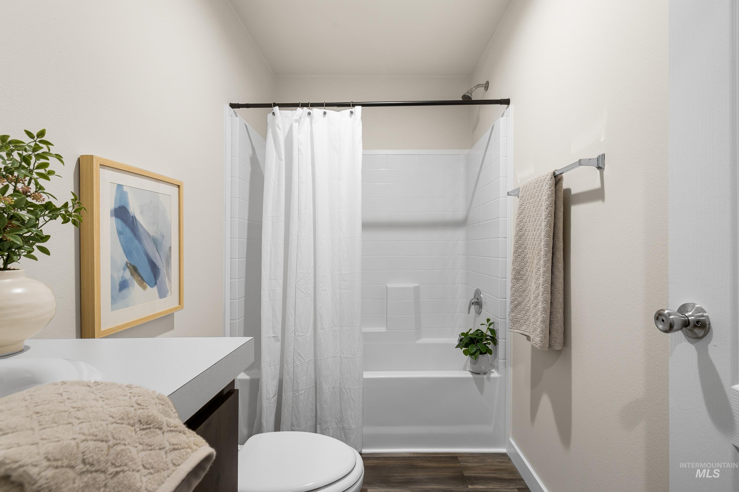 301 E 45th, Garden City, Idaho 83714, 3 Bedrooms, 2 Bathrooms, Residential For Sale, Price $175,000, 98968383