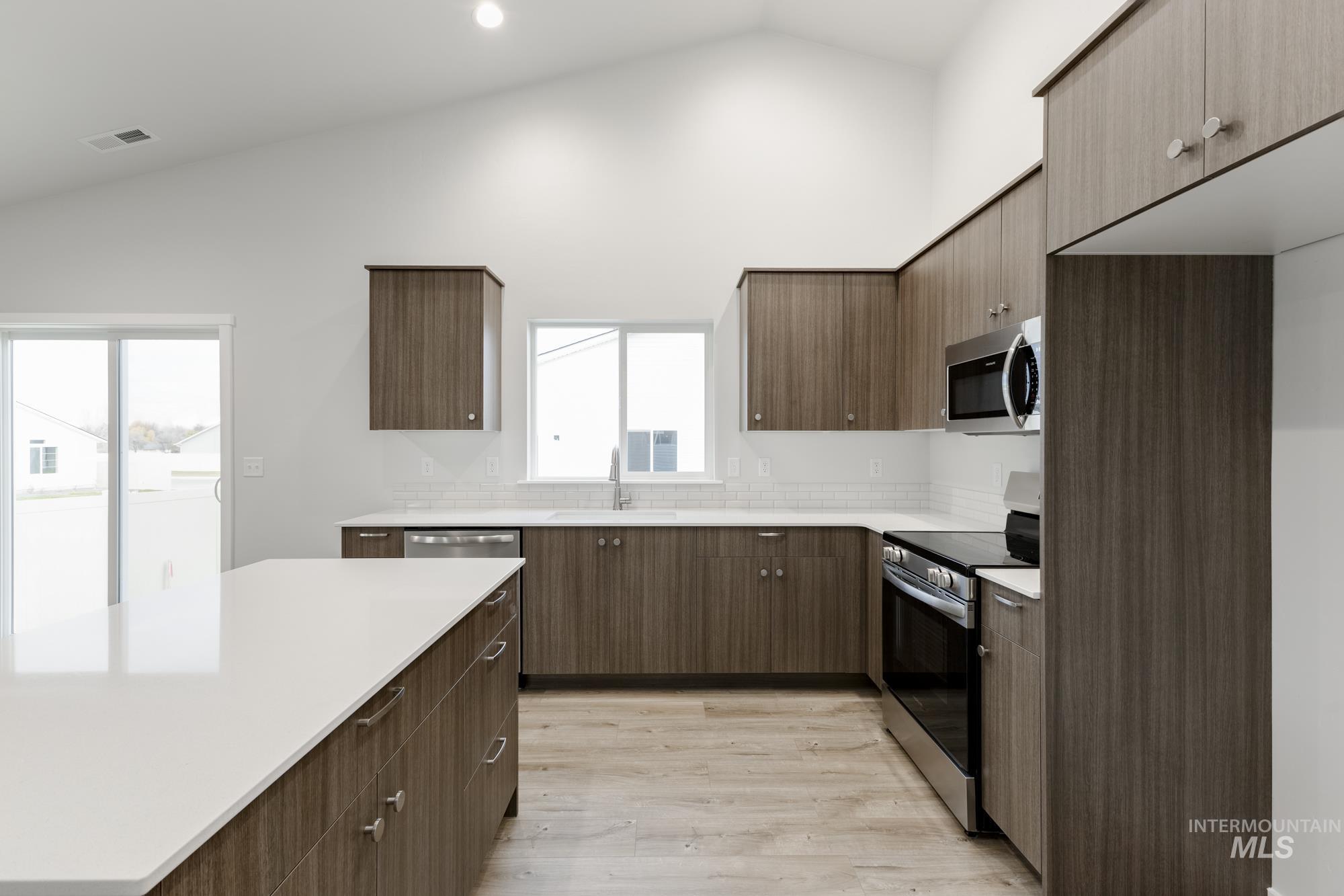 350 N Coltsfoot Ave, Kuna, Idaho 83634, 4 Bedrooms, 2 Bathrooms, Residential For Sale, Price $430,990,MLS 98968384