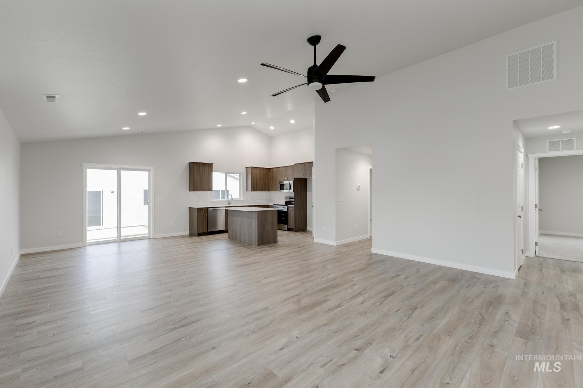 350 N Coltsfoot Ave, Kuna, Idaho 83634, 4 Bedrooms, 2 Bathrooms, Residential For Sale, Price $430,990,MLS 98968384