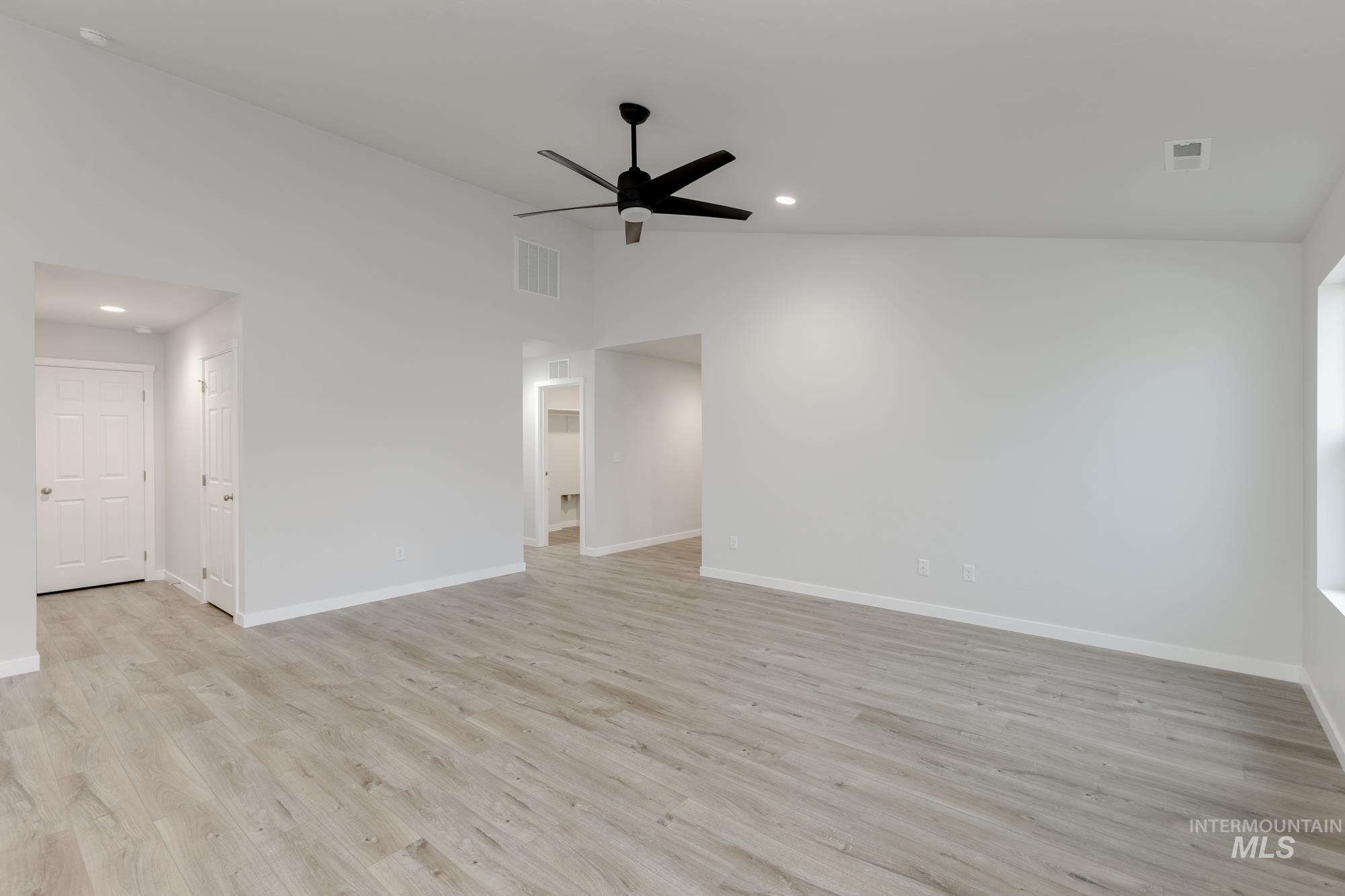 350 N Coltsfoot Ave, Kuna, Idaho 83634, 4 Bedrooms, 2 Bathrooms, Residential For Sale, Price $430,990,MLS 98968384