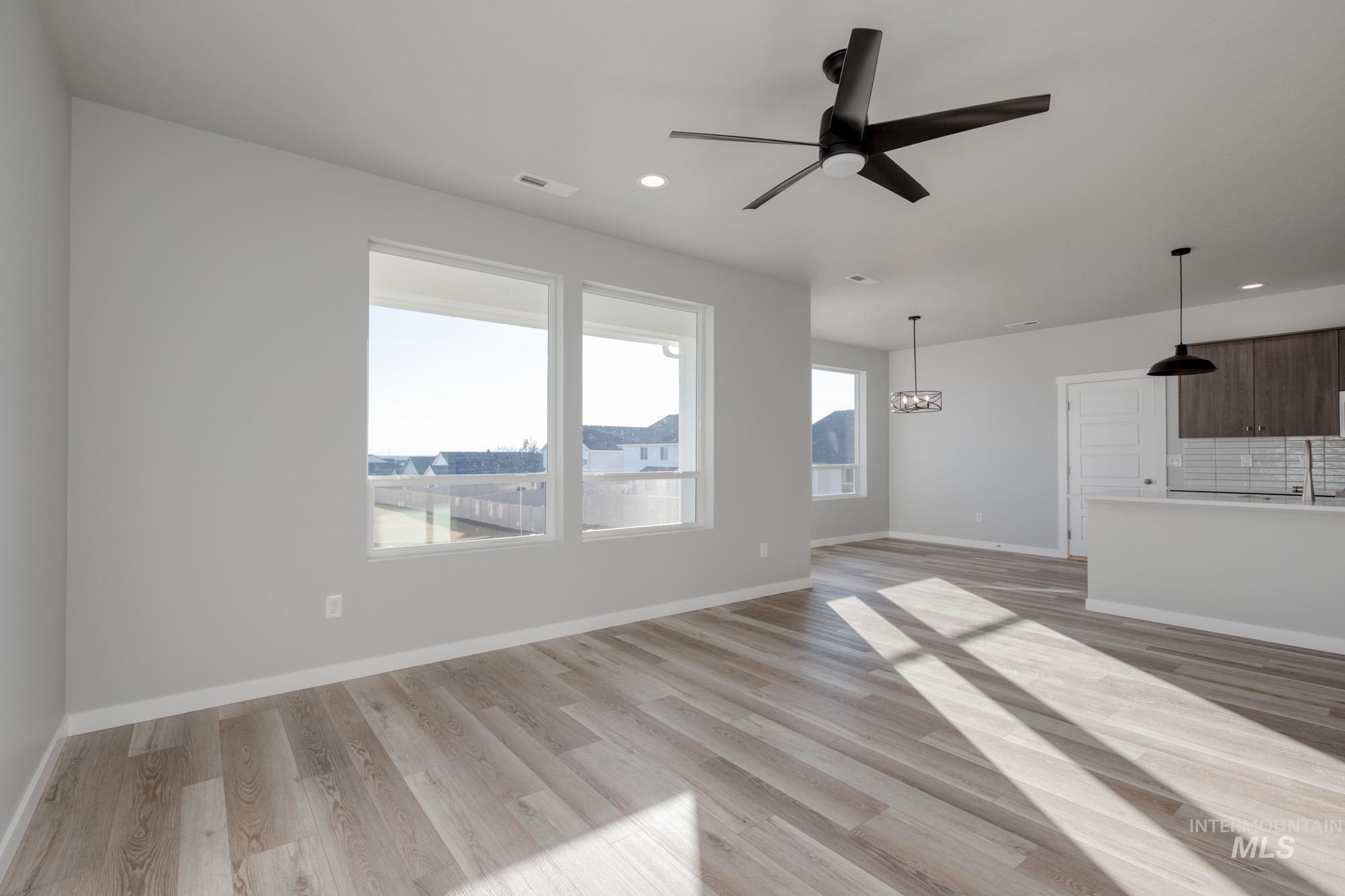 6652 S Warm Lake Ave, Meridian, Idaho 83642, 4 Bedrooms, 2.5 Bathrooms, Residential For Sale, Price $509,990,MLS 98968386