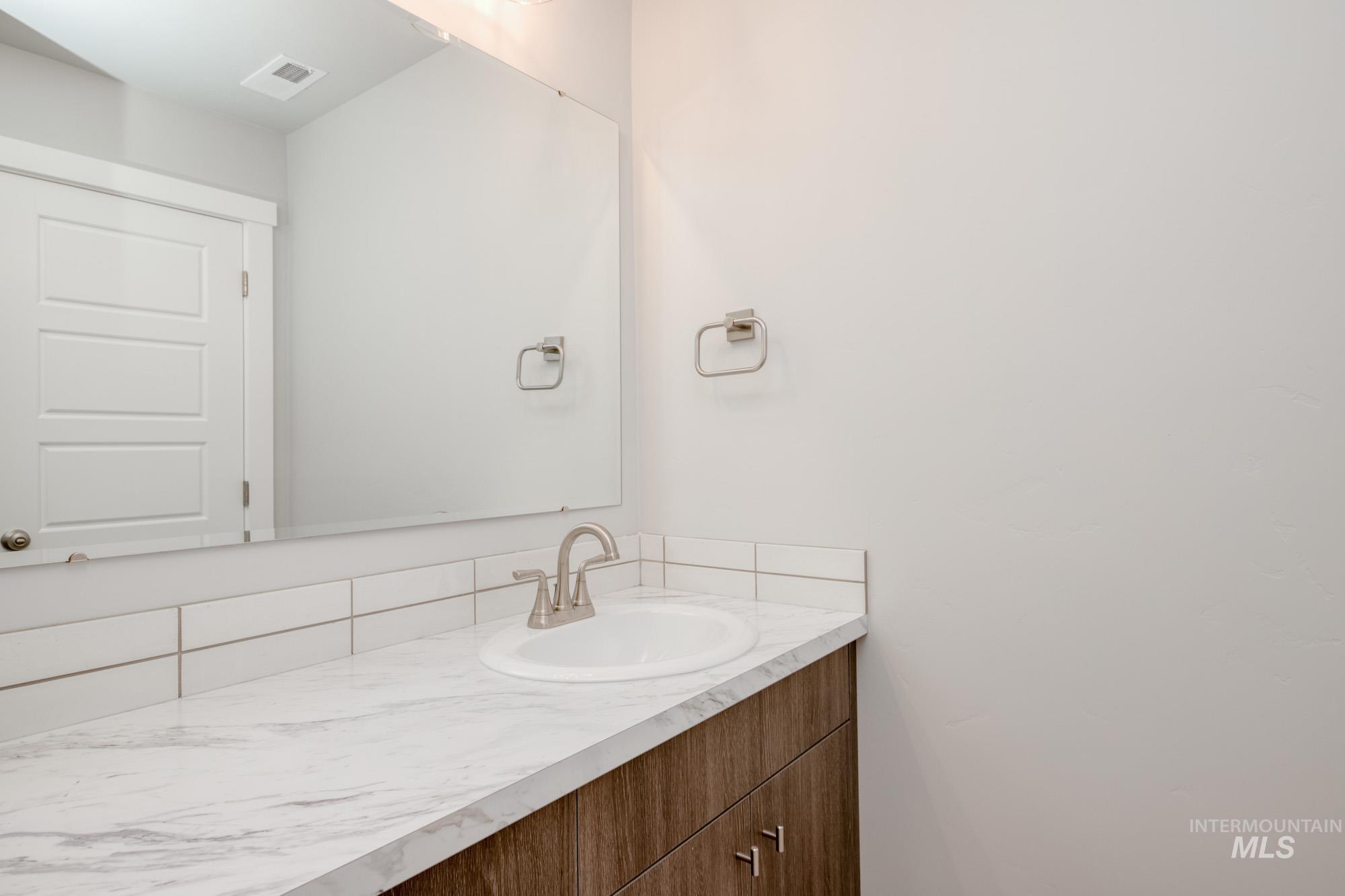 6652 S Warm Lake Ave, Meridian, Idaho 83642, 4 Bedrooms, 2.5 Bathrooms, Residential For Sale, Price $509,990,MLS 98968386