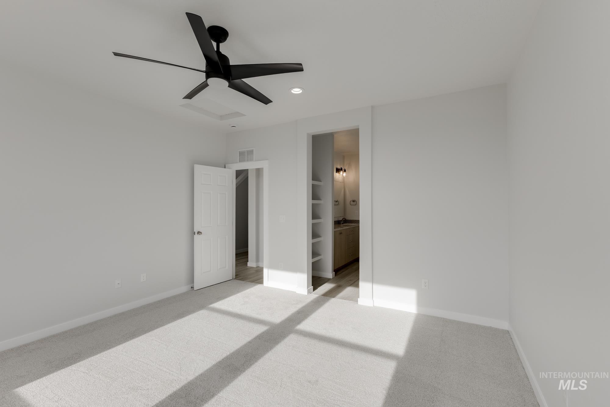 1167 W Cub River Dr, Meridian, Idaho 83642, 5 Bedrooms, 2.5 Bathrooms, Residential For Sale, Price $640,990,MLS 98968387