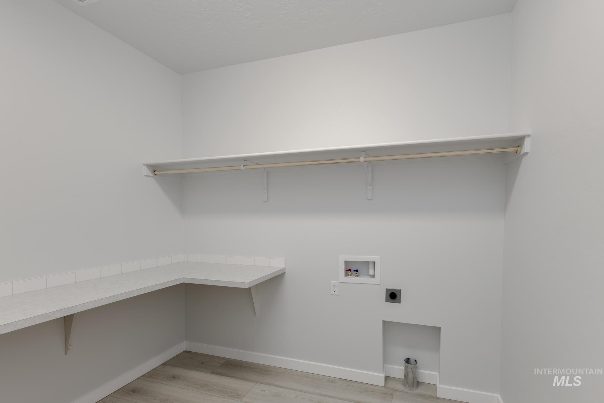 1167 W Cub River Dr, Meridian, Idaho 83642, 5 Bedrooms, 2.5 Bathrooms, Residential For Sale, Price $640,990,MLS 98968387