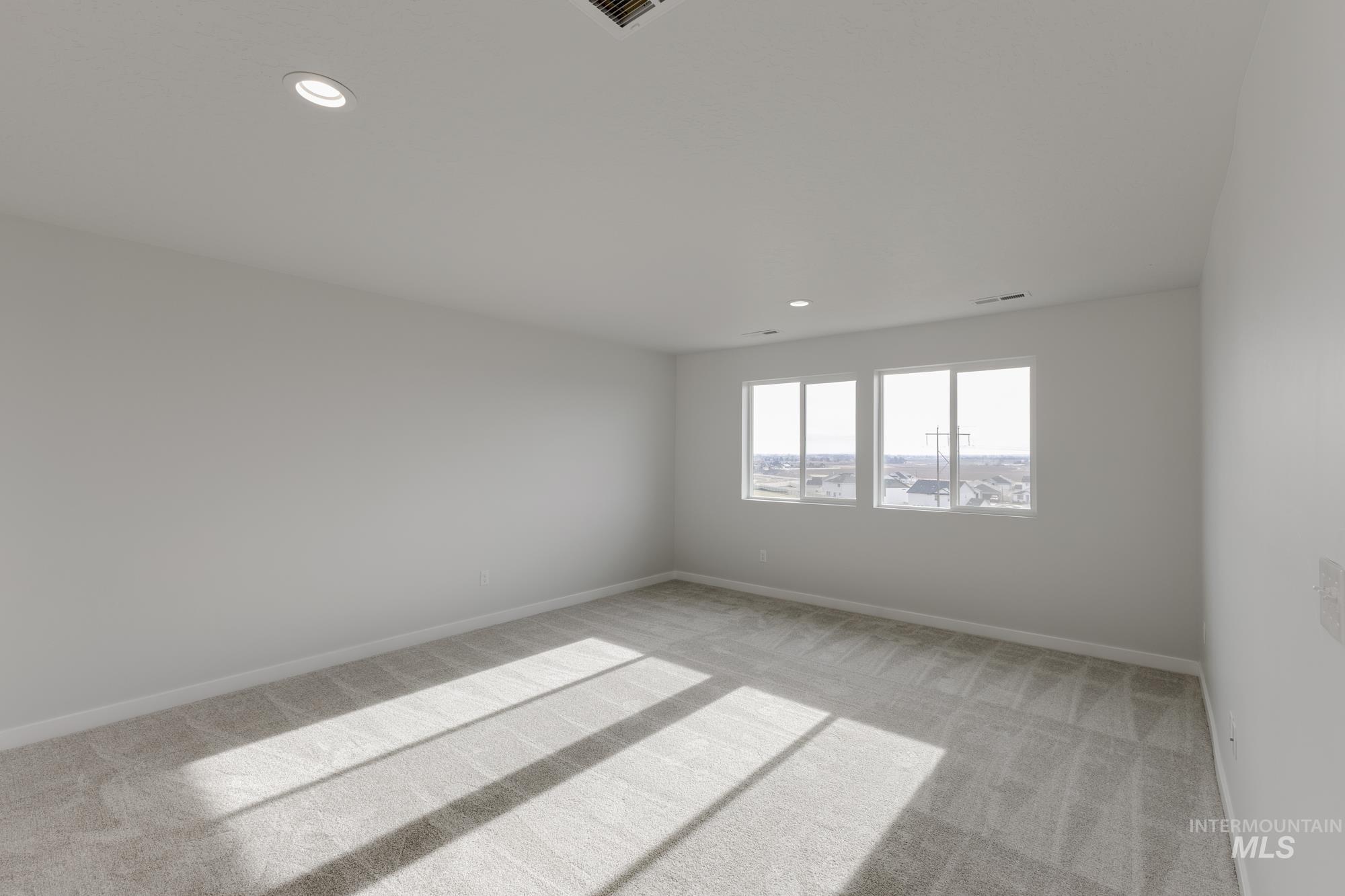 1167 W Cub River Dr, Meridian, Idaho 83642, 5 Bedrooms, 2.5 Bathrooms, Residential For Sale, Price $640,990,MLS 98968387